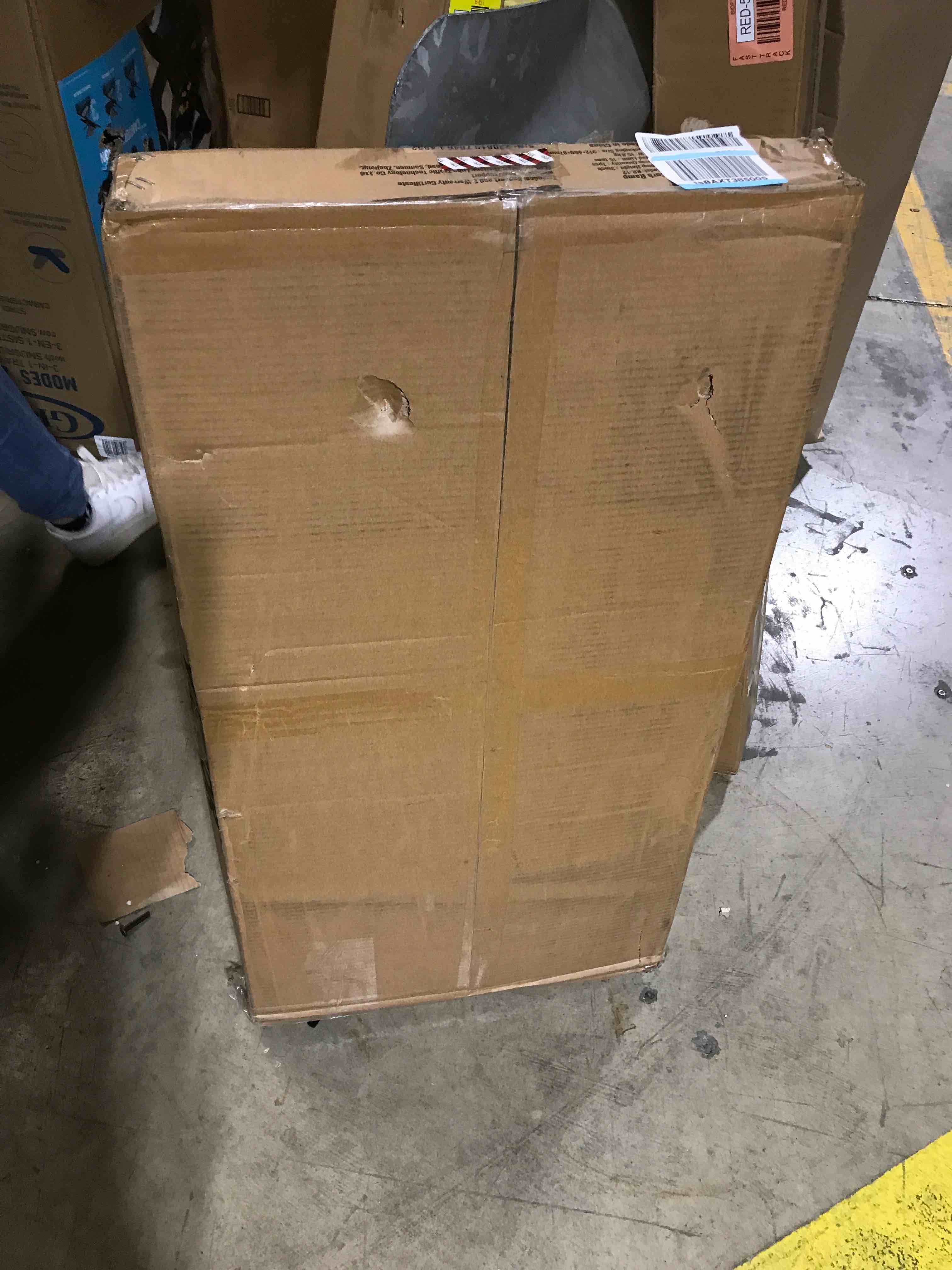 https://s3.amazonaws.com/lotting-images-prod/bidfta/YEL5608653_1706653472382.jpeg