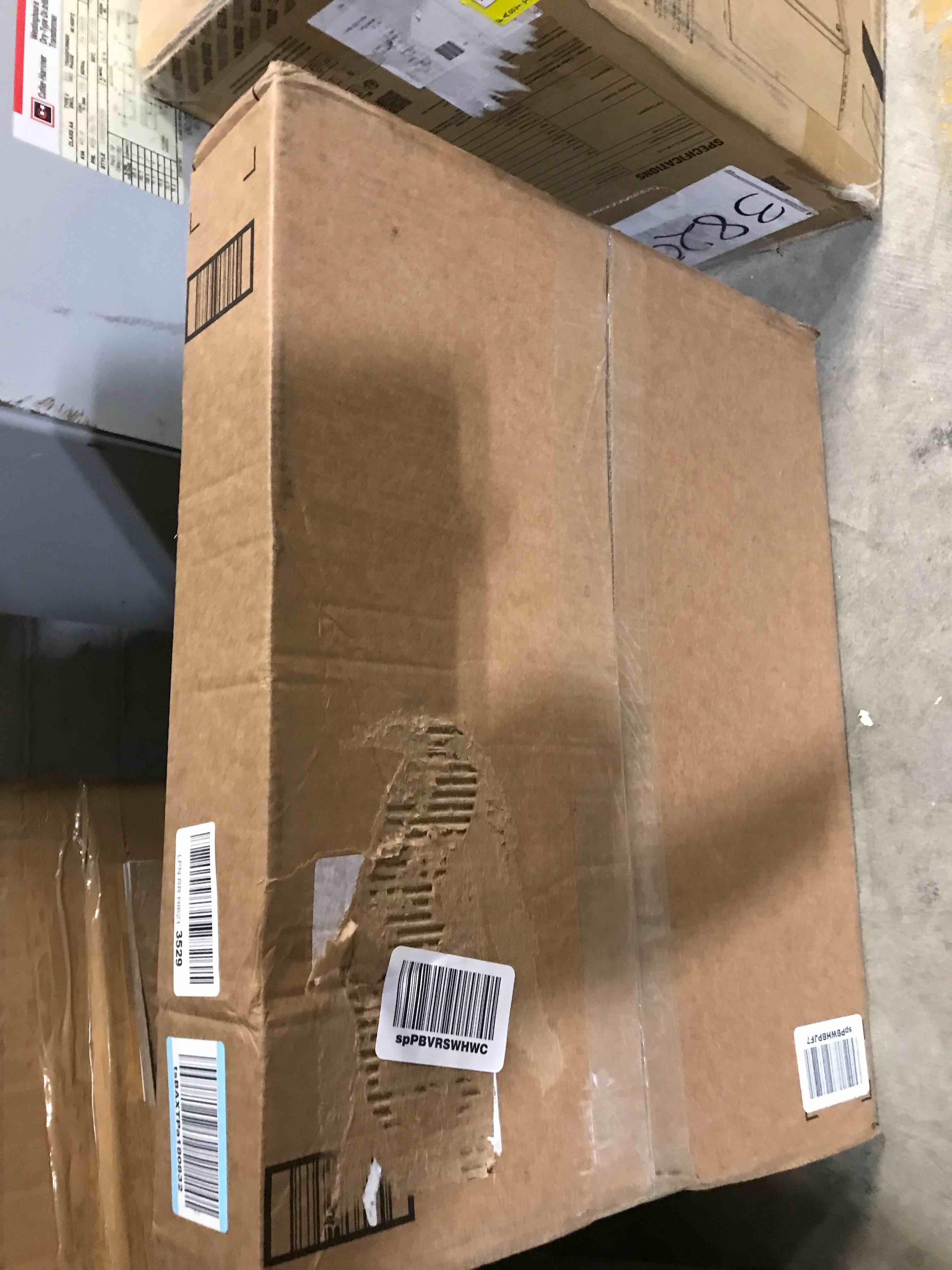 https://s3.amazonaws.com/lotting-images-prod/bidfta/YEL5608702_1706814460336.jpeg
