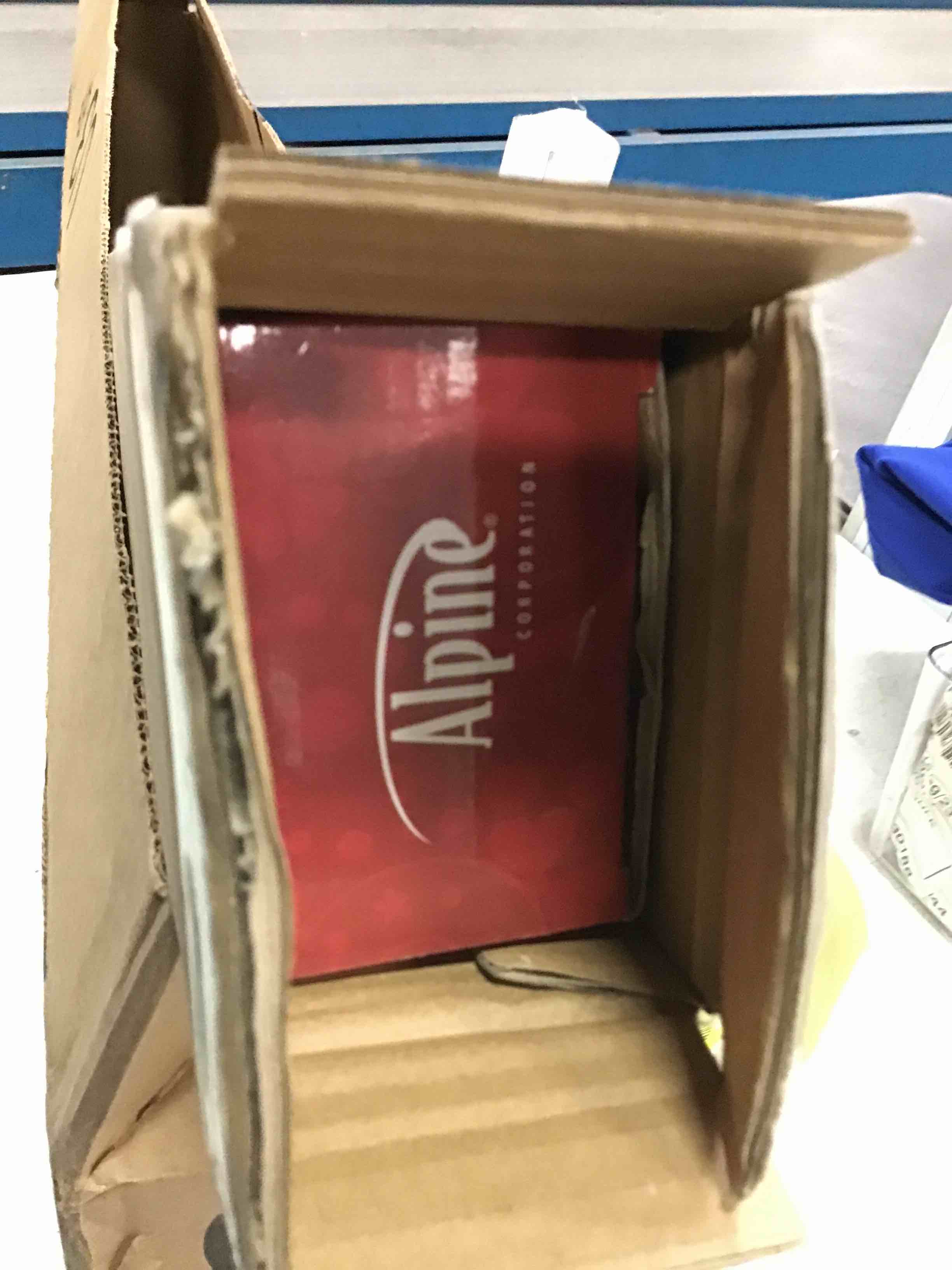 https://s3.amazonaws.com/lotting-images-prod/bidfta/YEL5613324_1704285331520.jpeg