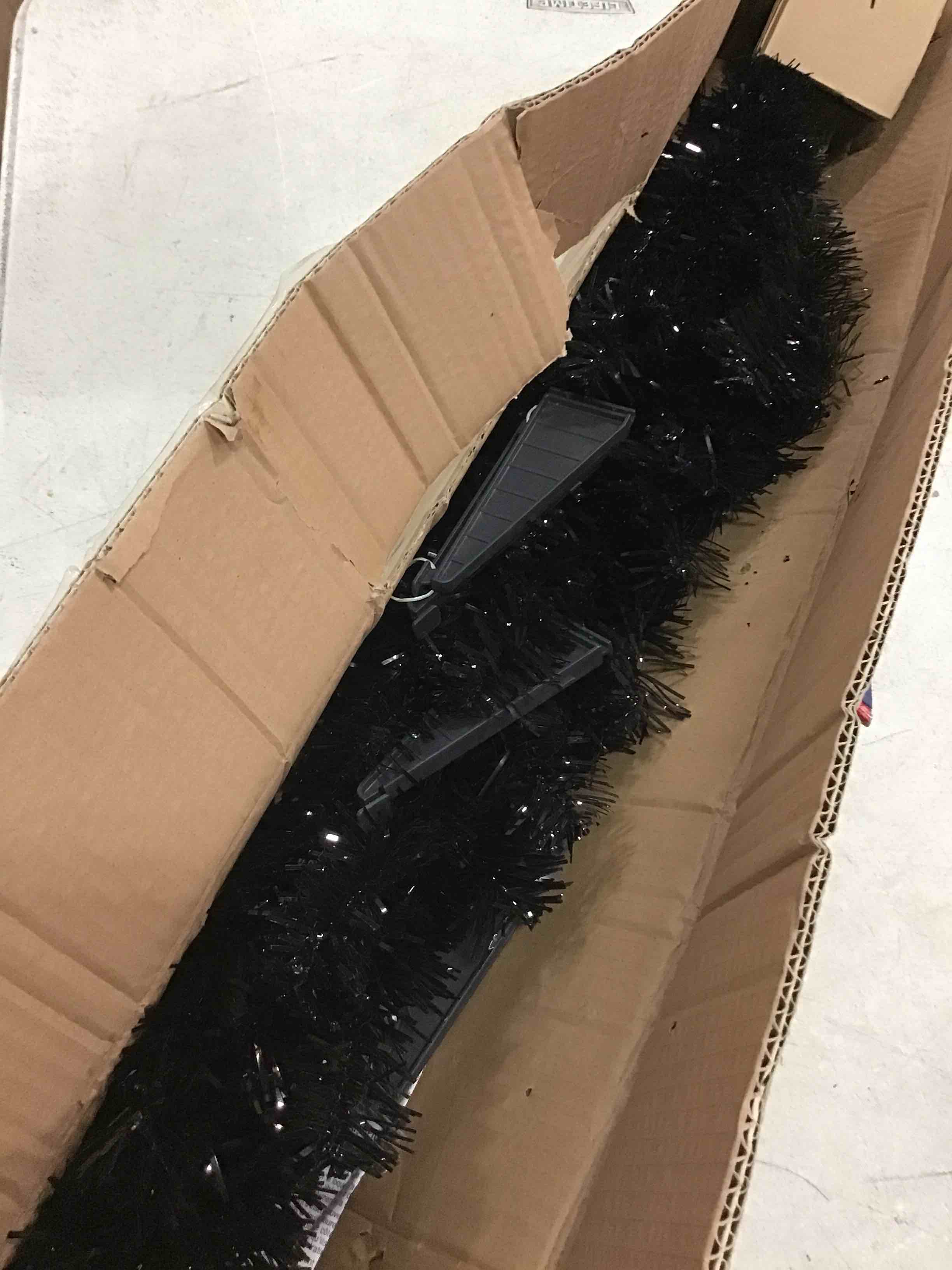 https://s3.amazonaws.com/lotting-images-prod/bidfta/YEL5613336_1704286833864.jpeg