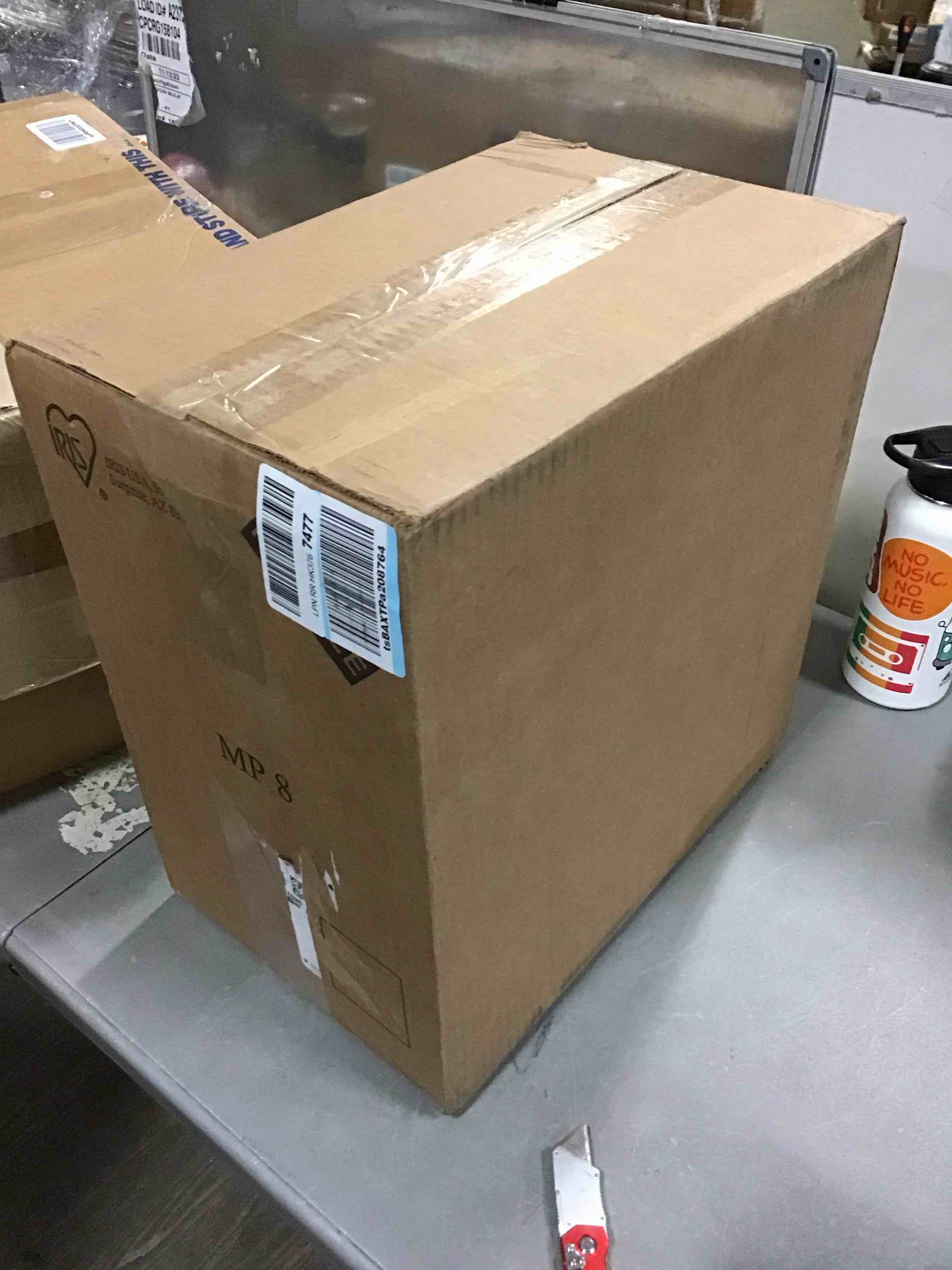 https://s3.amazonaws.com/lotting-images-prod/bidfta/YEL5613510_1702300519255.jpeg