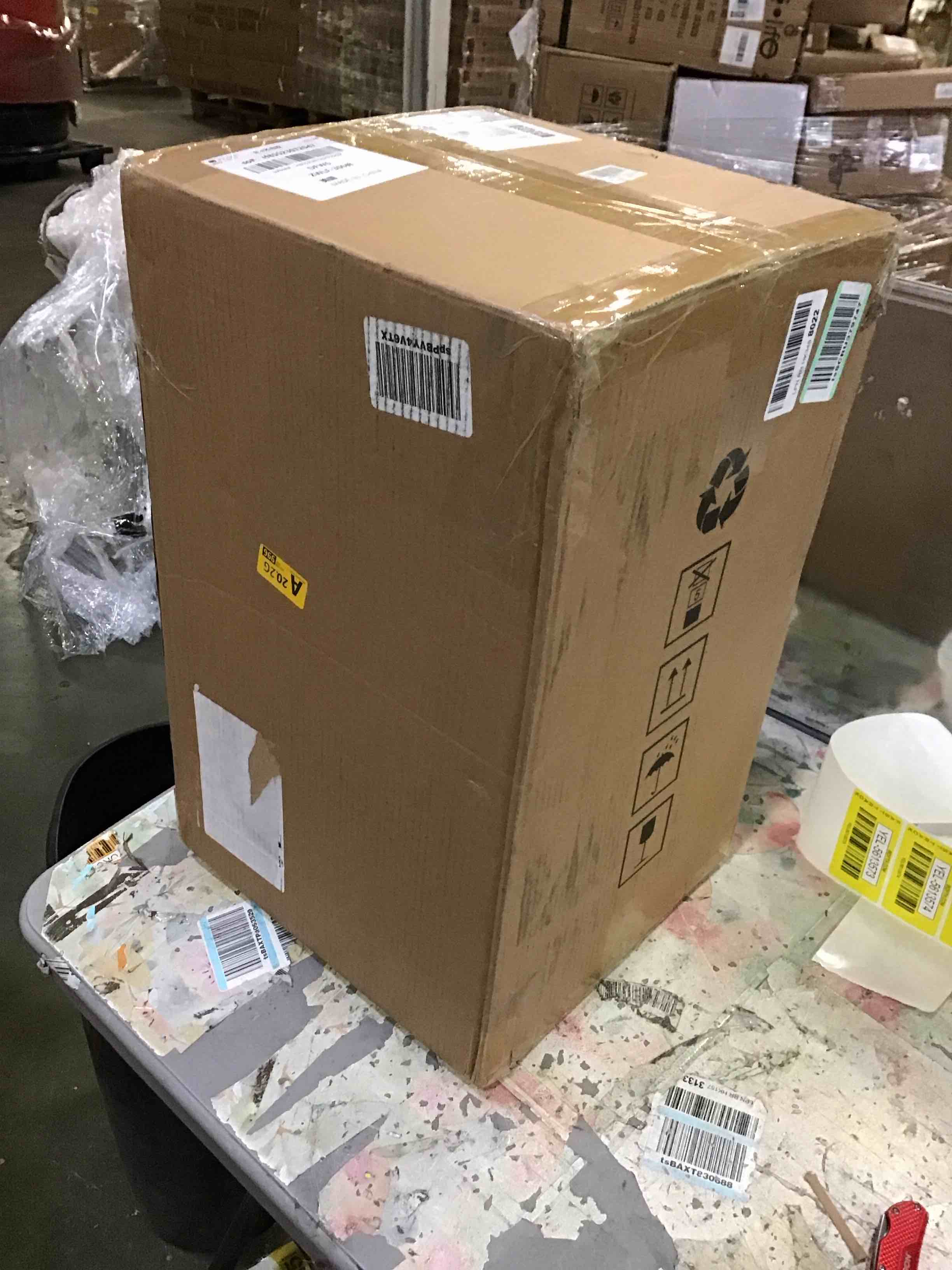 https://s3.amazonaws.com/lotting-images-prod/bidfta/YEL5613573_1702308684061.jpeg