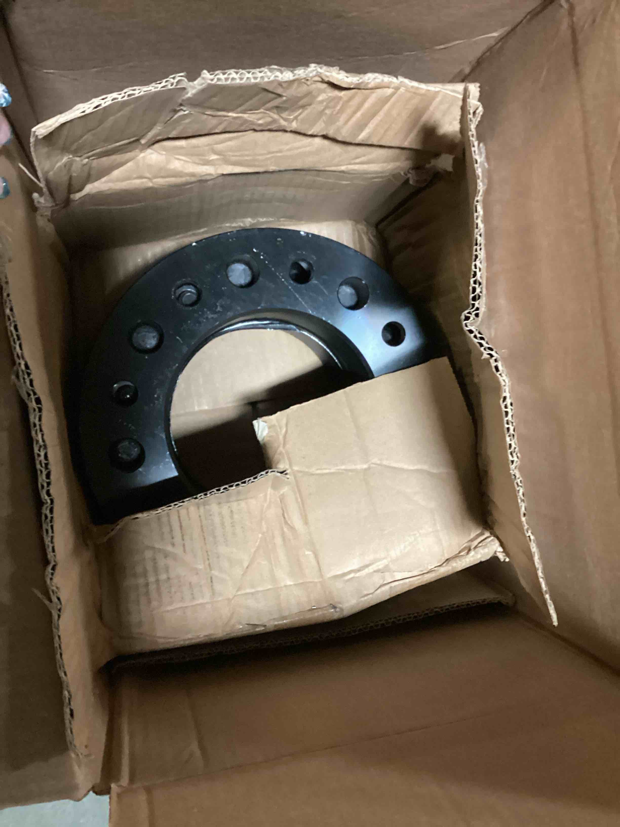 https://s3.amazonaws.com/lotting-images-prod/bidfta/YEL5614614_1702730433466.jpeg