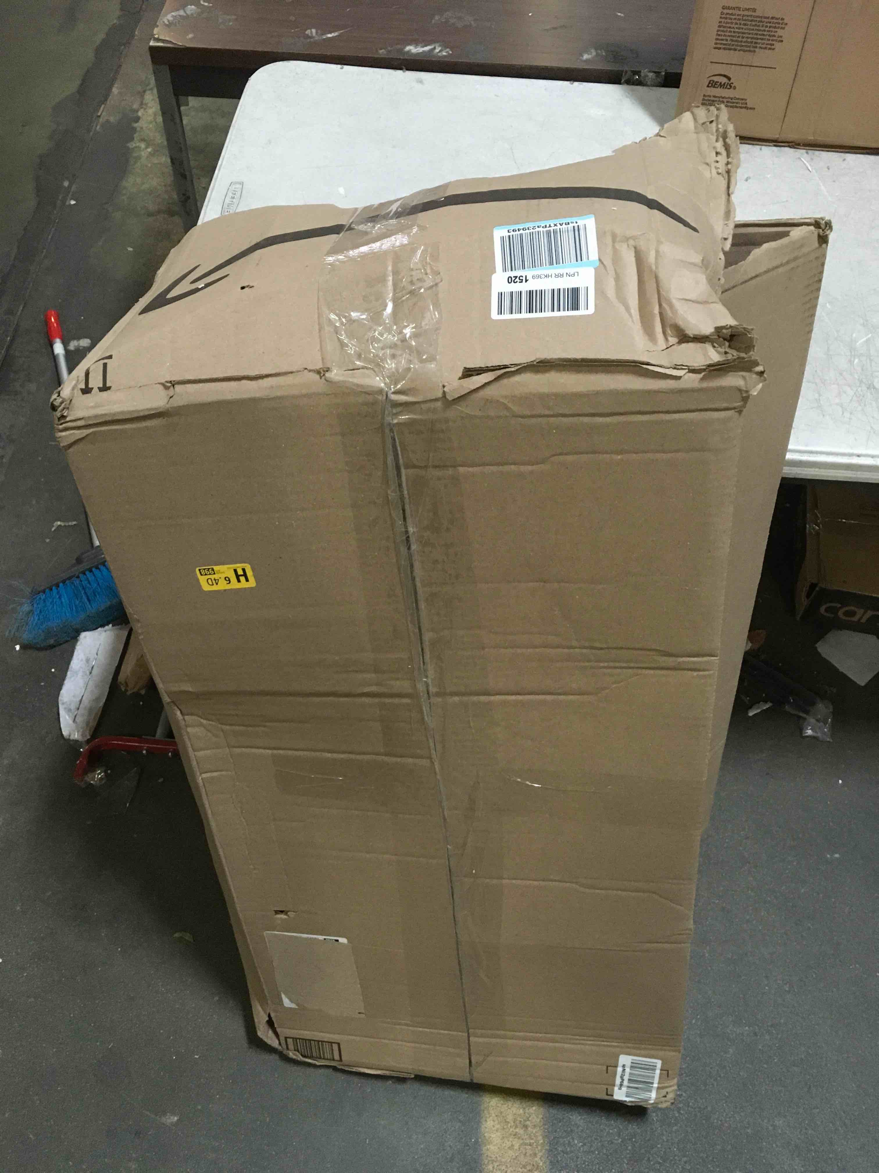 https://s3.amazonaws.com/lotting-images-prod/bidfta/YEL5618019_1702308312638.jpeg