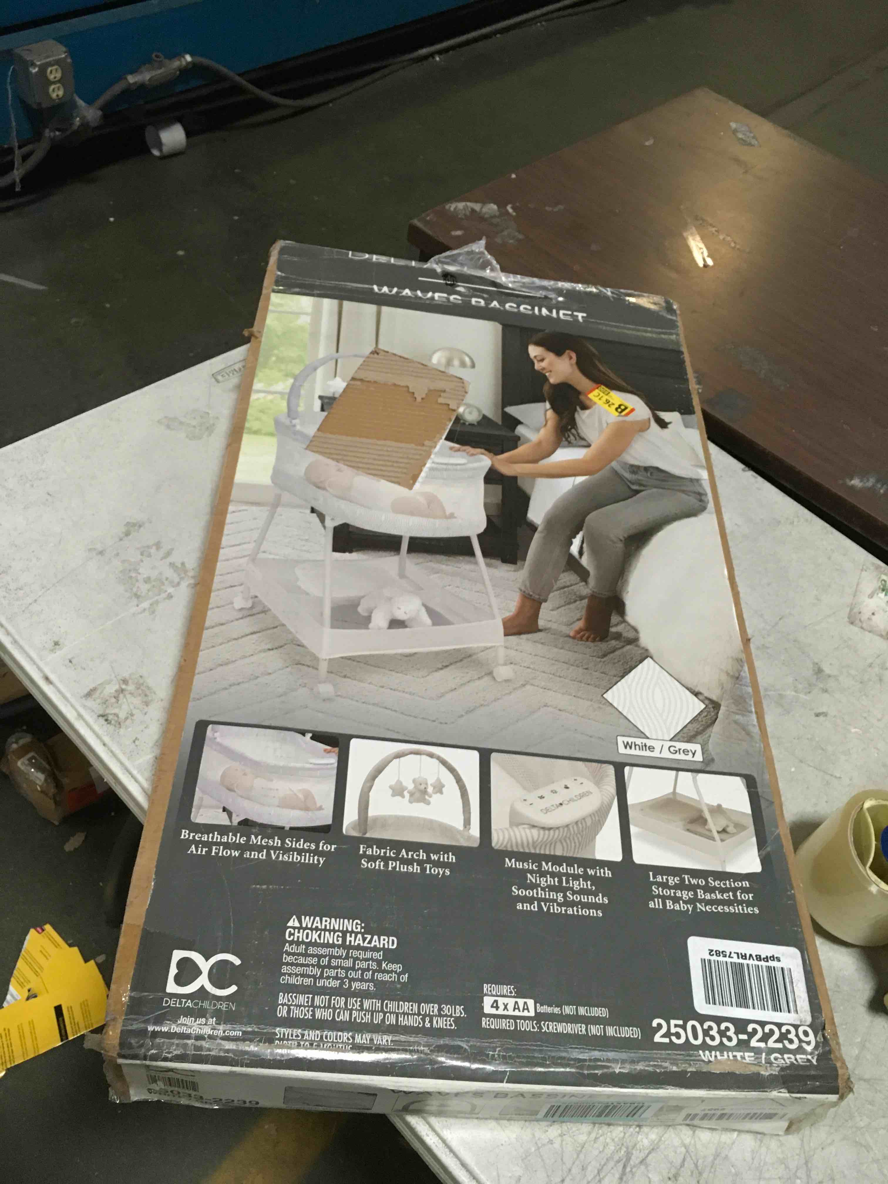 https://s3.amazonaws.com/lotting-images-prod/bidfta/YEL5618127_1702323945911.jpeg