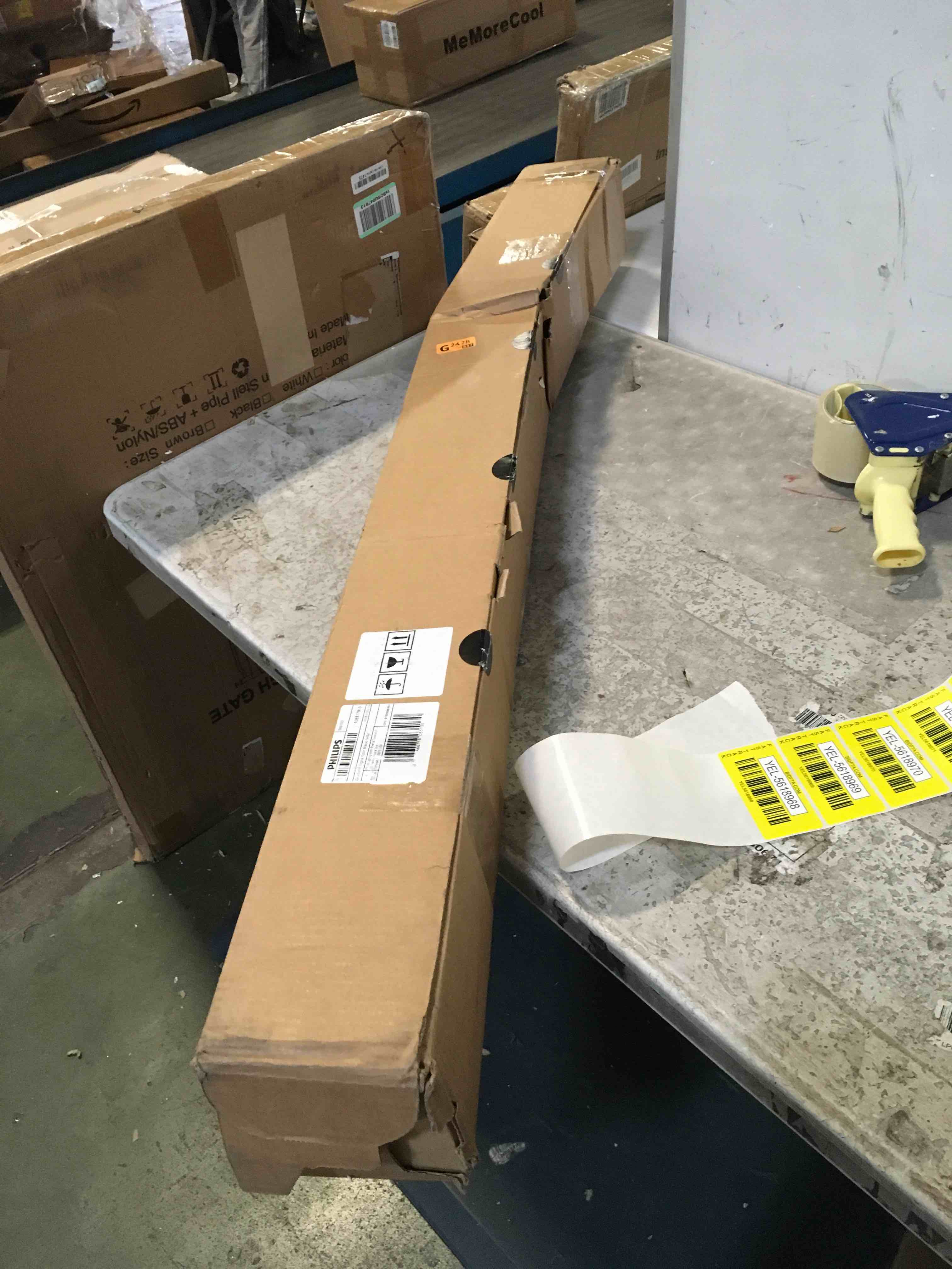 https://s3.amazonaws.com/lotting-images-prod/bidfta/YEL5618968_1702924385605.jpeg