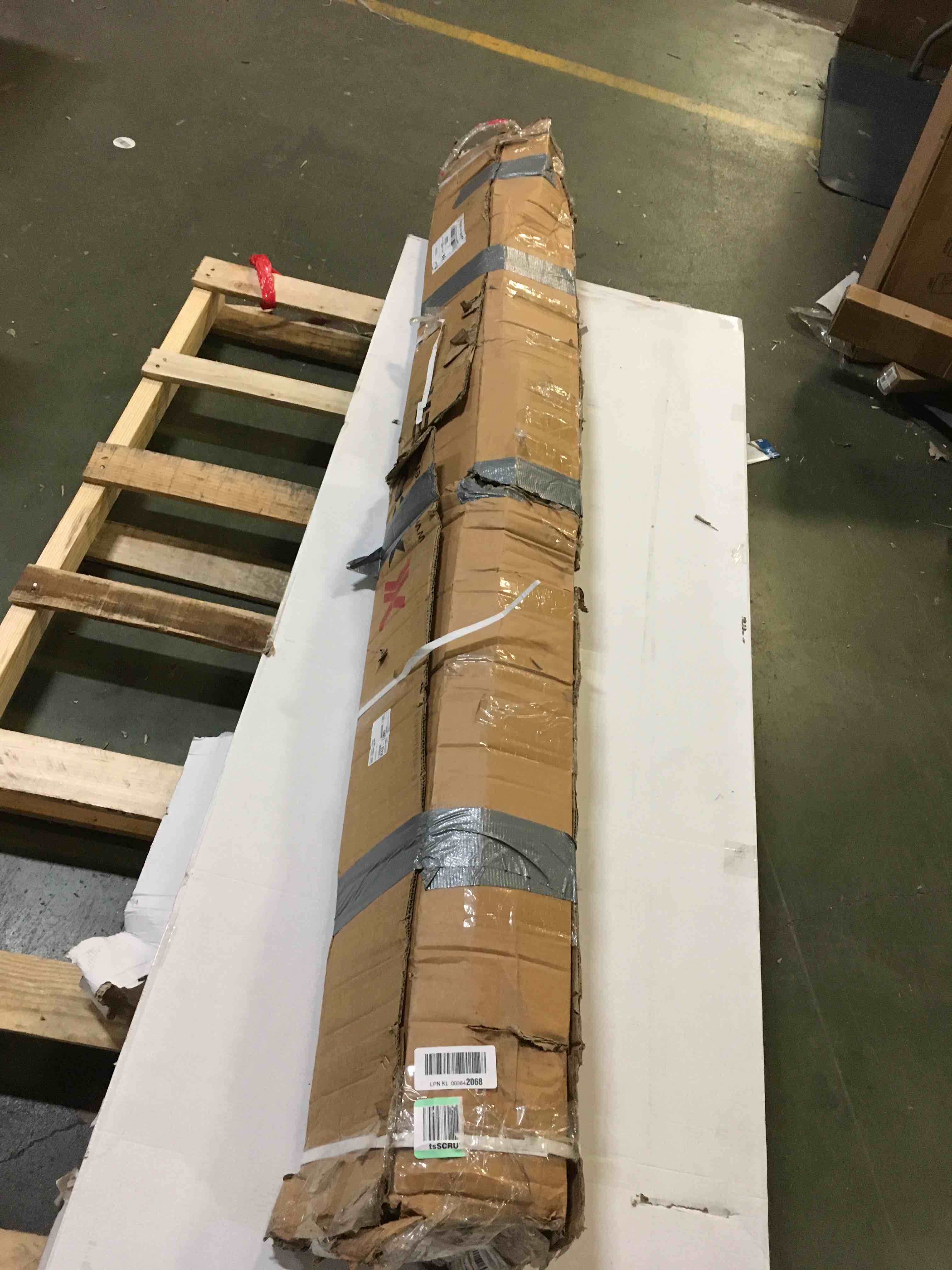 https://s3.amazonaws.com/lotting-images-prod/bidfta/YEL5618995_1702931567457.jpeg