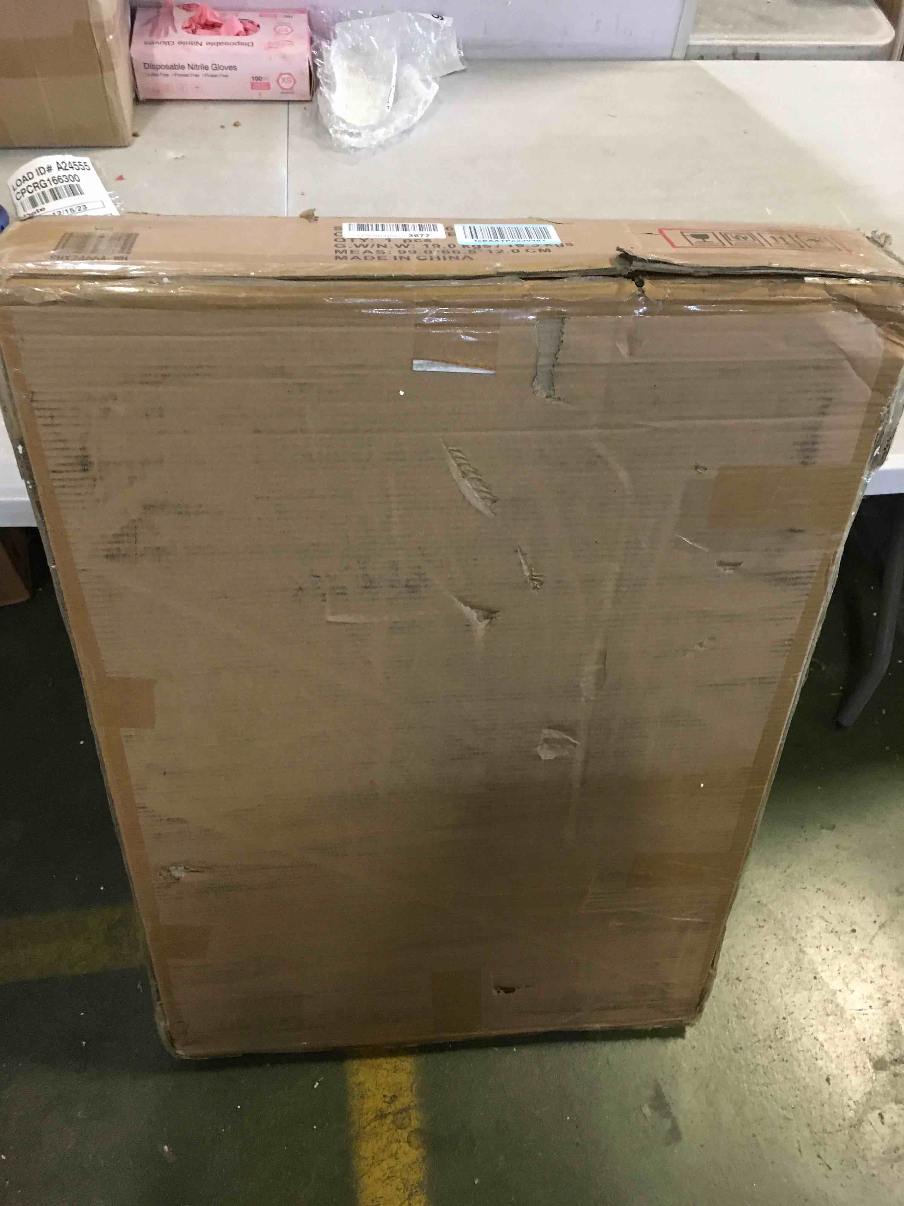 https://s3.amazonaws.com/lotting-images-prod/bidfta/YEL5619070_1702999502796.jpeg