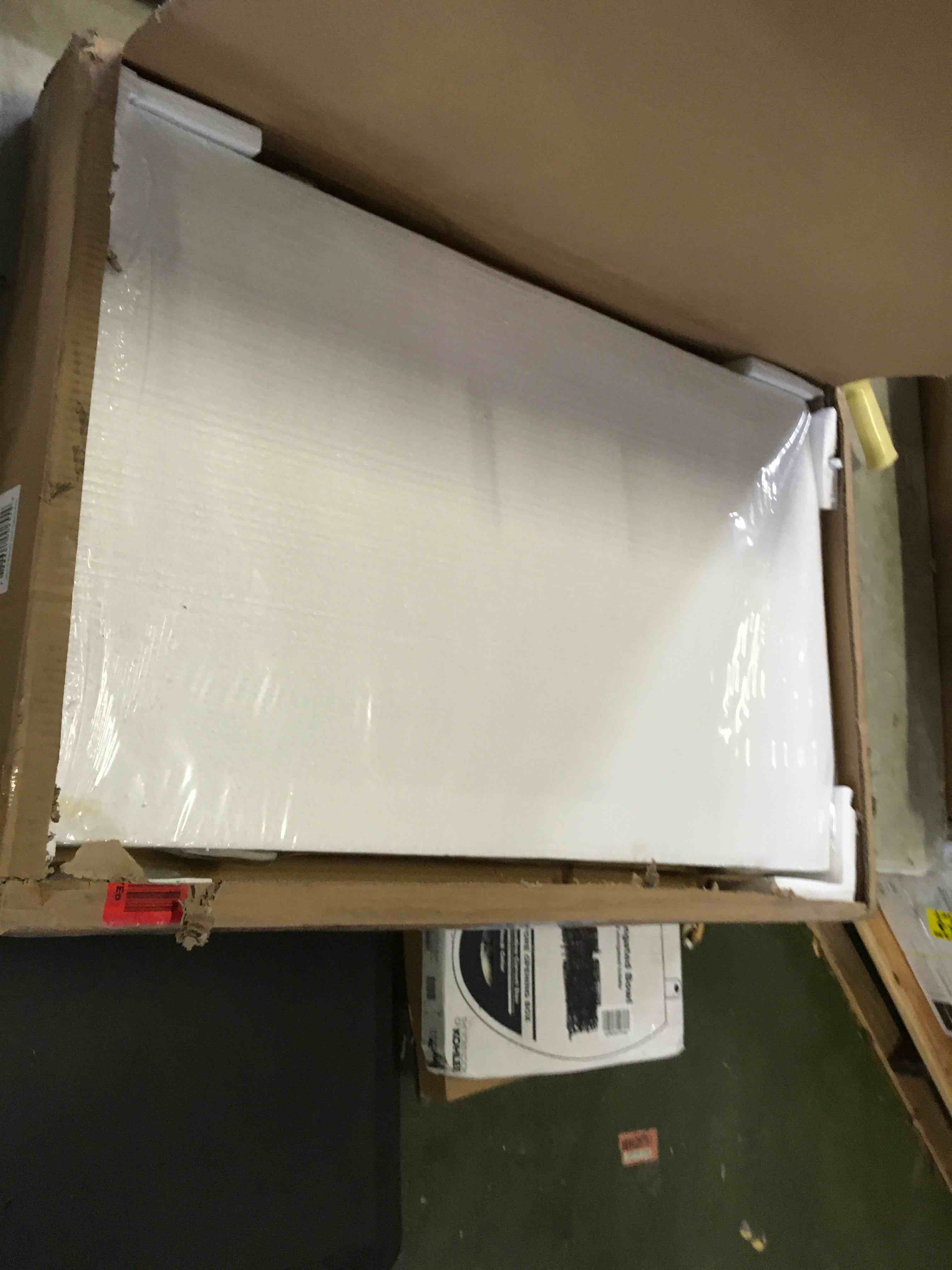 https://s3.amazonaws.com/lotting-images-prod/bidfta/YEL5619353_1703092063021.jpeg