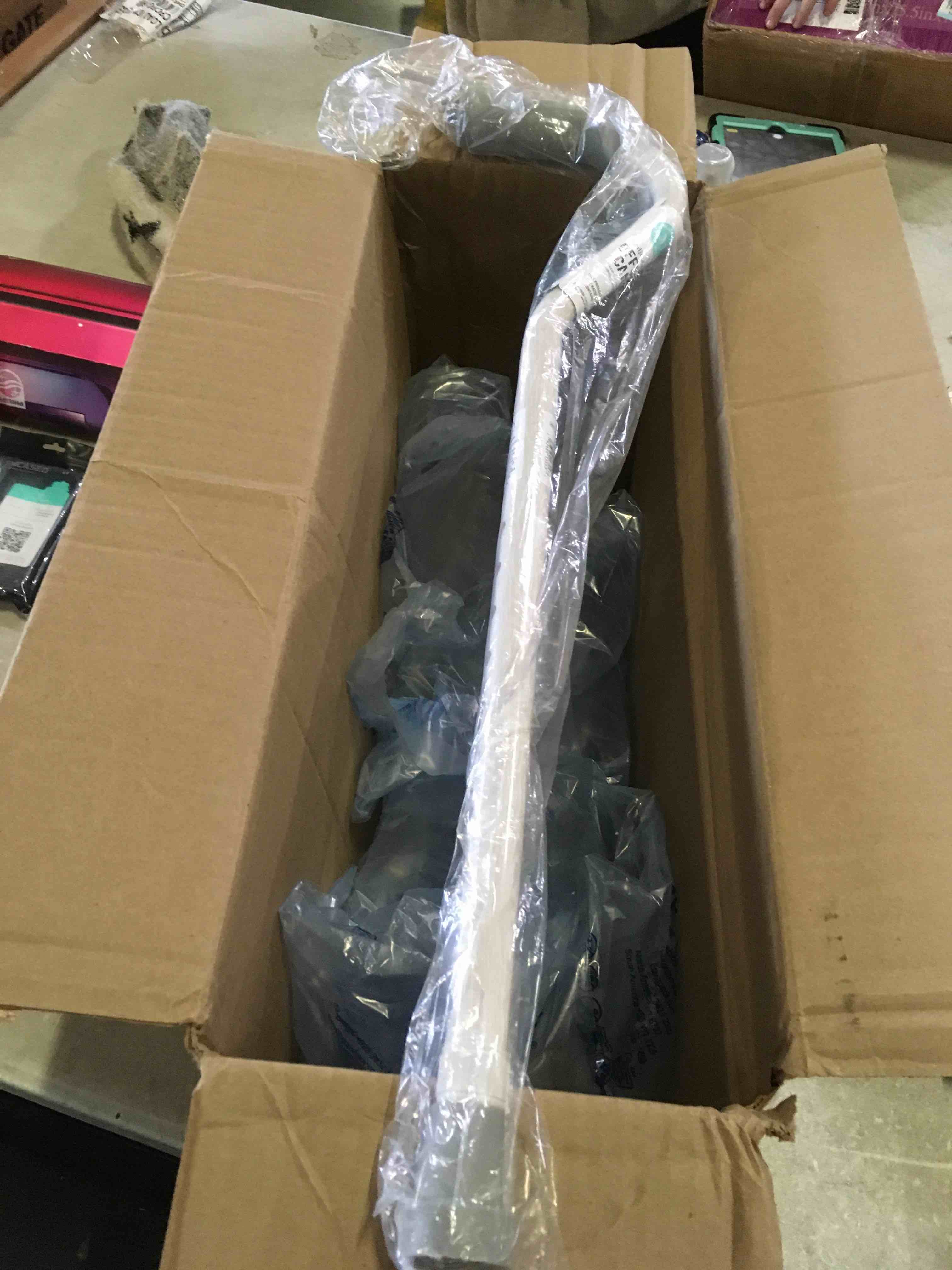 https://s3.amazonaws.com/lotting-images-prod/bidfta/YEL5619376_1703097900652.jpeg