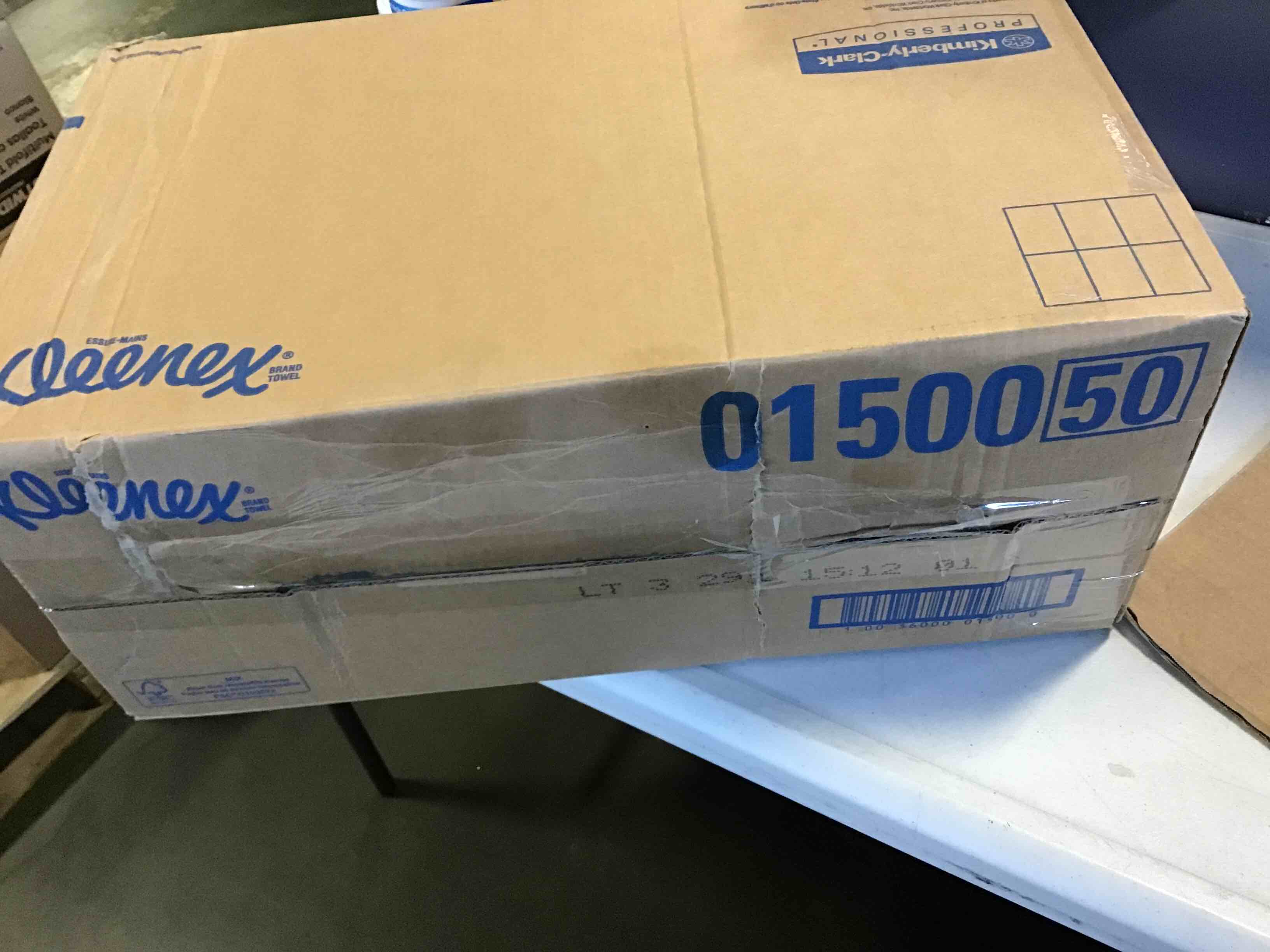 https://s3.amazonaws.com/lotting-images-prod/bidfta/YEL5620500_1702564408510.jpeg