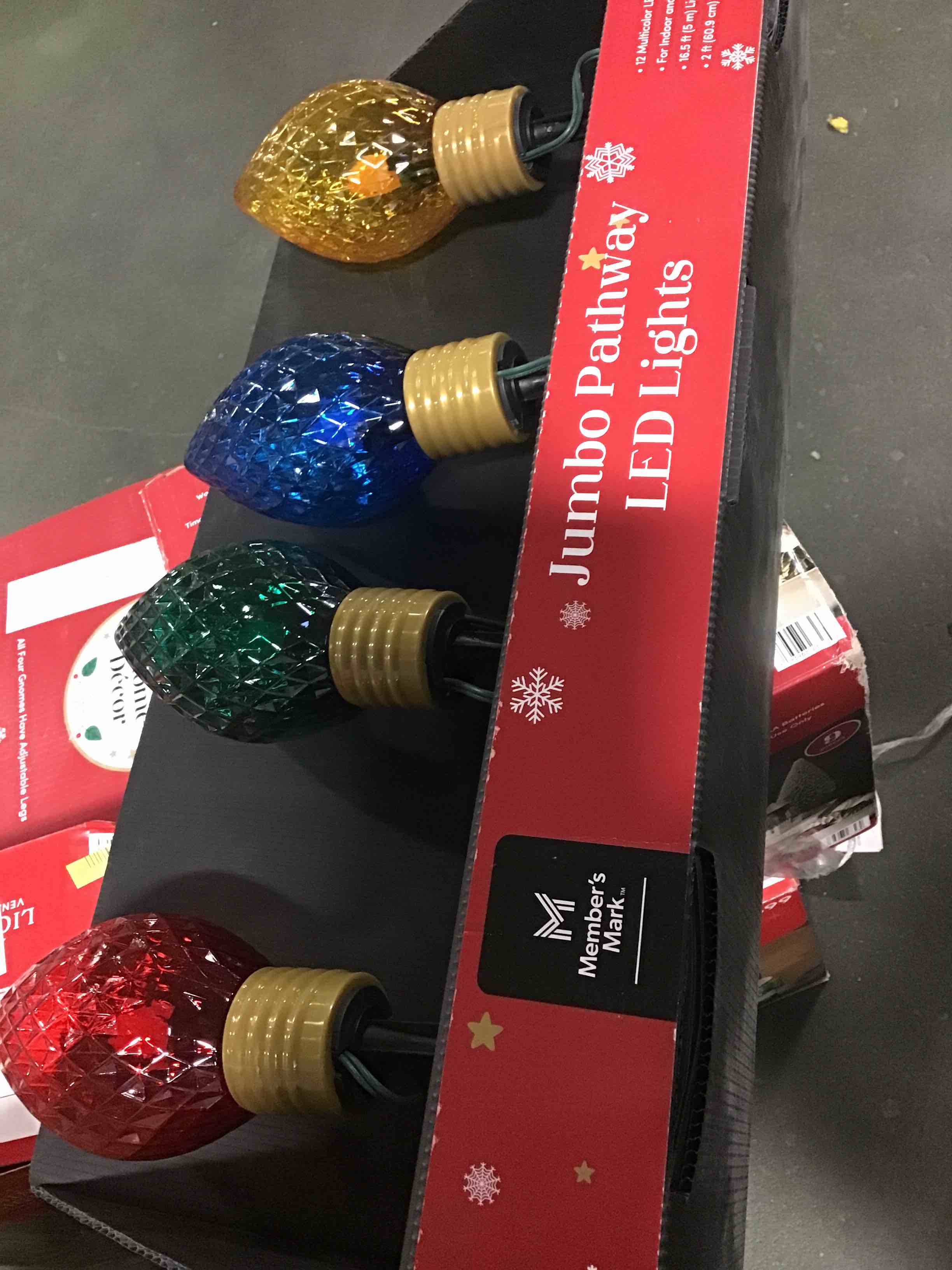 https://s3.amazonaws.com/lotting-images-prod/bidfta/YEL5621385_1702472971119.jpeg