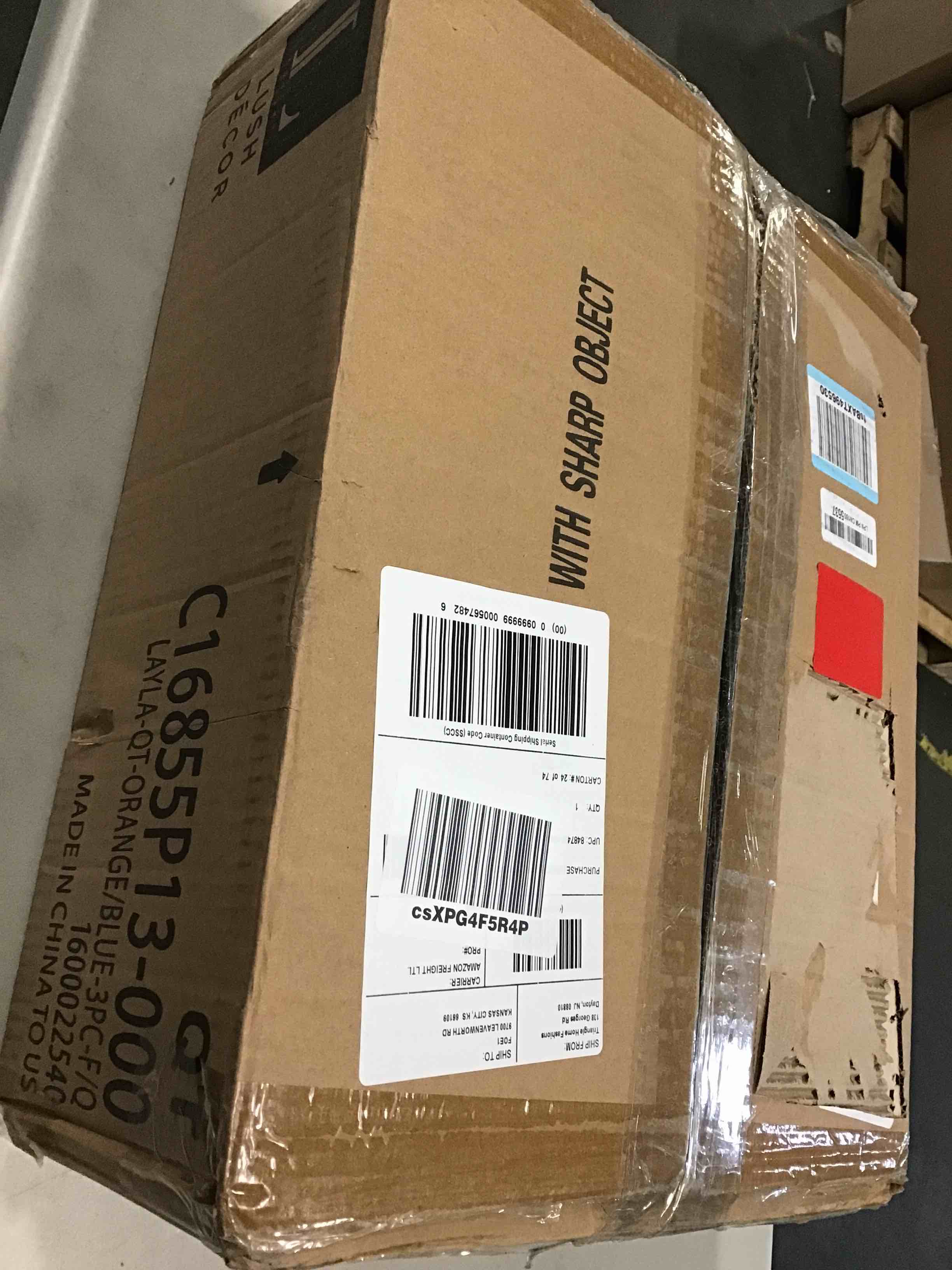 https://s3.amazonaws.com/lotting-images-prod/bidfta/YEL5621562_1702567713048.jpeg