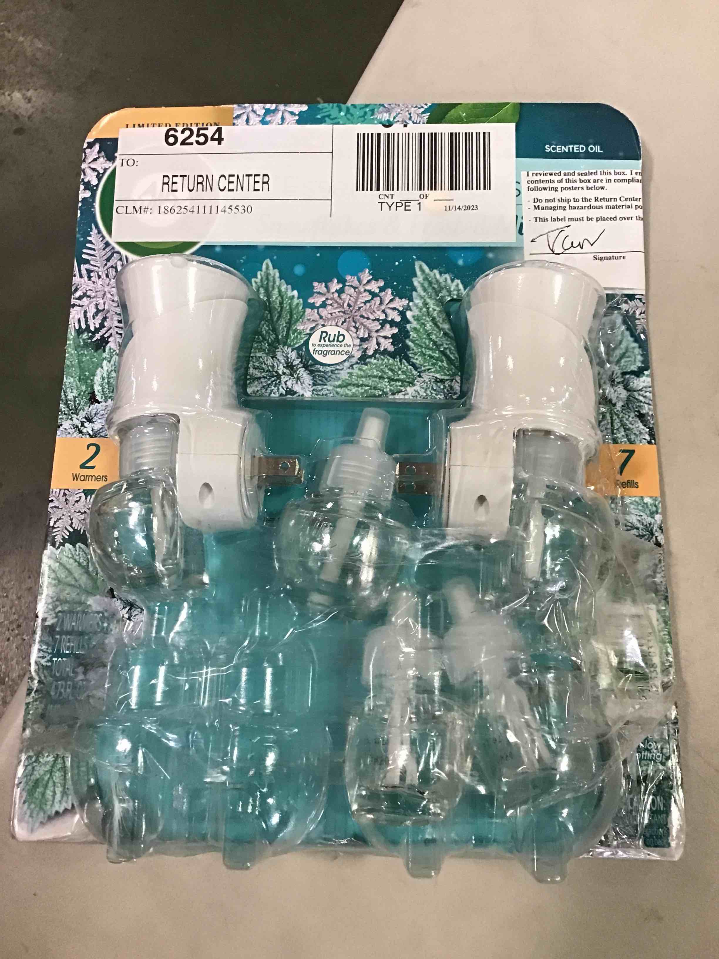 air wick snowflakes & frosted 2 warmers 5 refills 