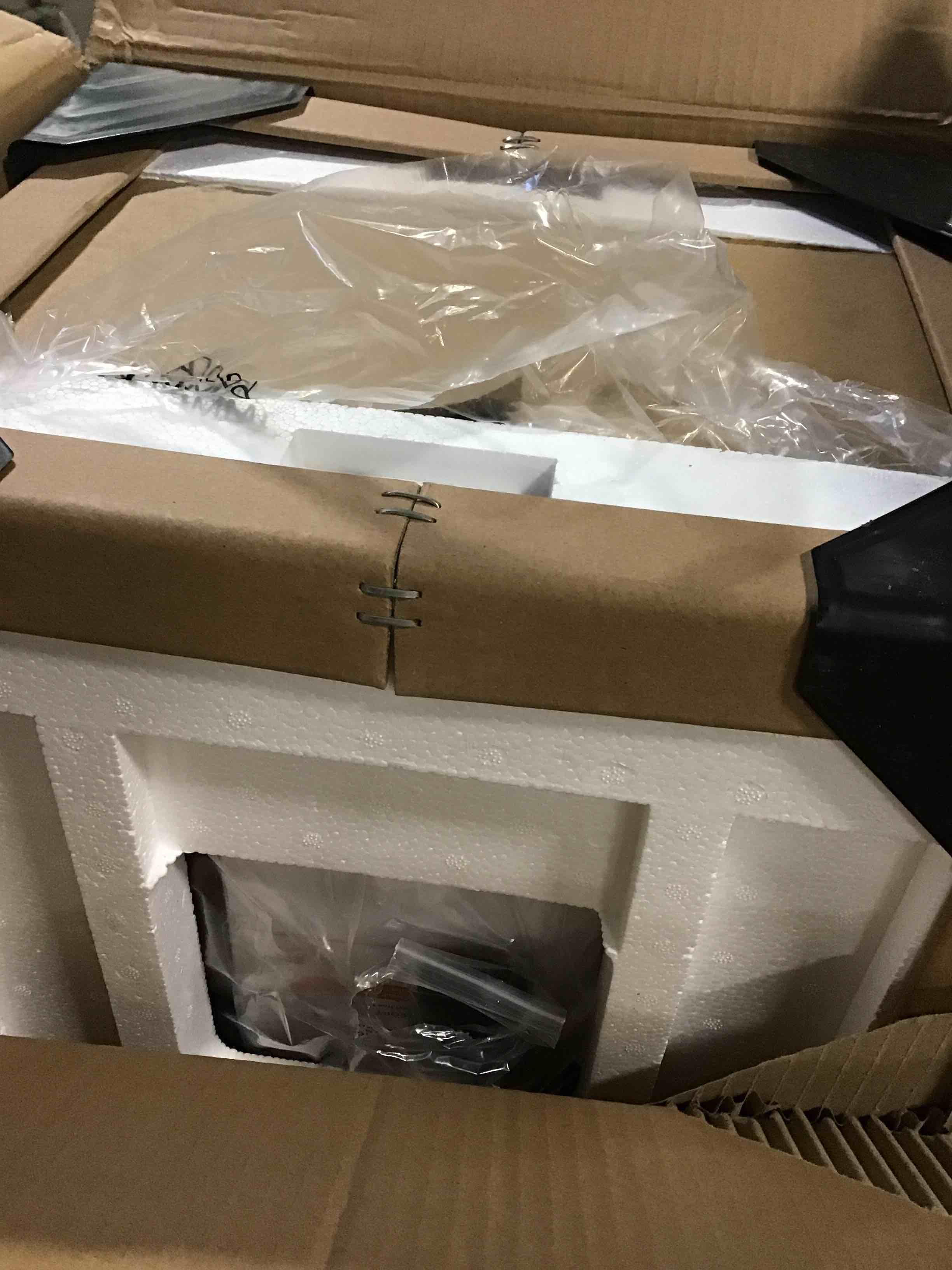 https://s3.amazonaws.com/lotting-images-prod/bidfta/YEL5622359_1703078942310.jpeg