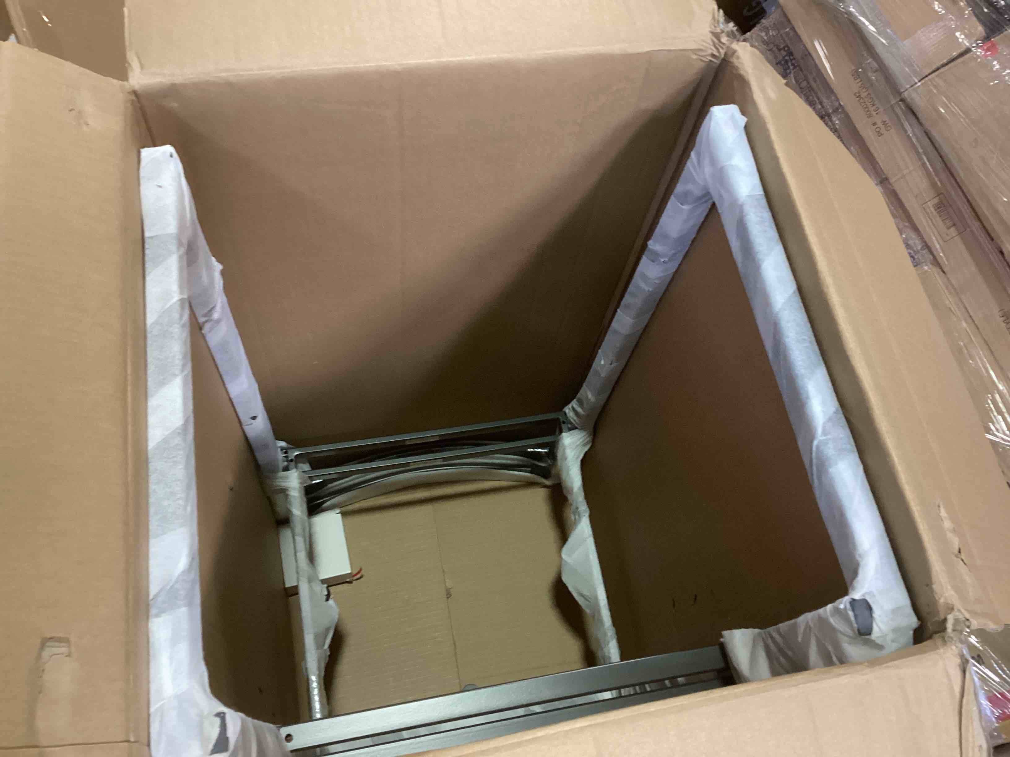 https://s3.amazonaws.com/lotting-images-prod/bidfta/YEL5622987_1703177425400.jpeg