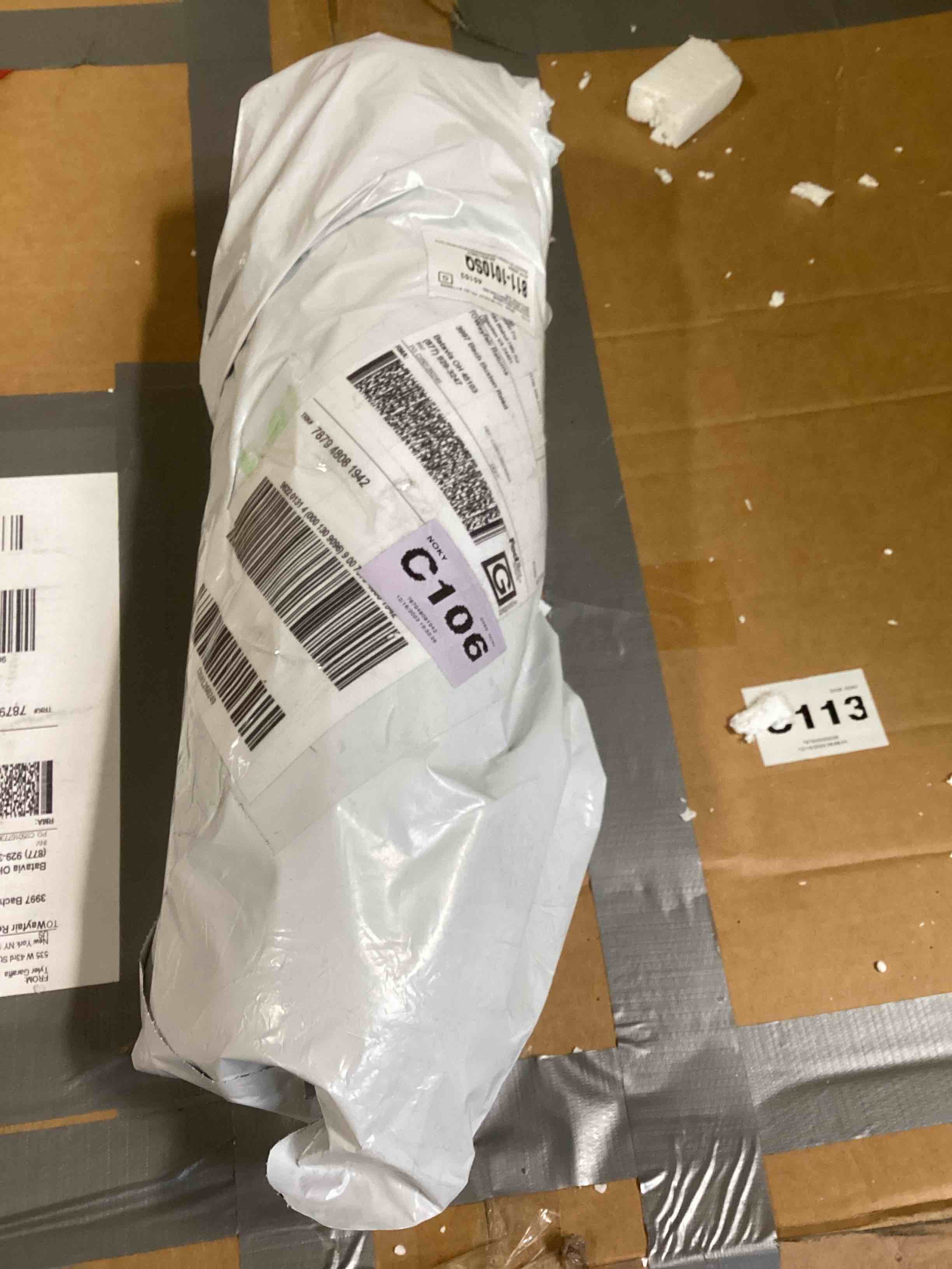https://s3.amazonaws.com/lotting-images-prod/bidfta/YEL5622993_1703181654281.jpeg