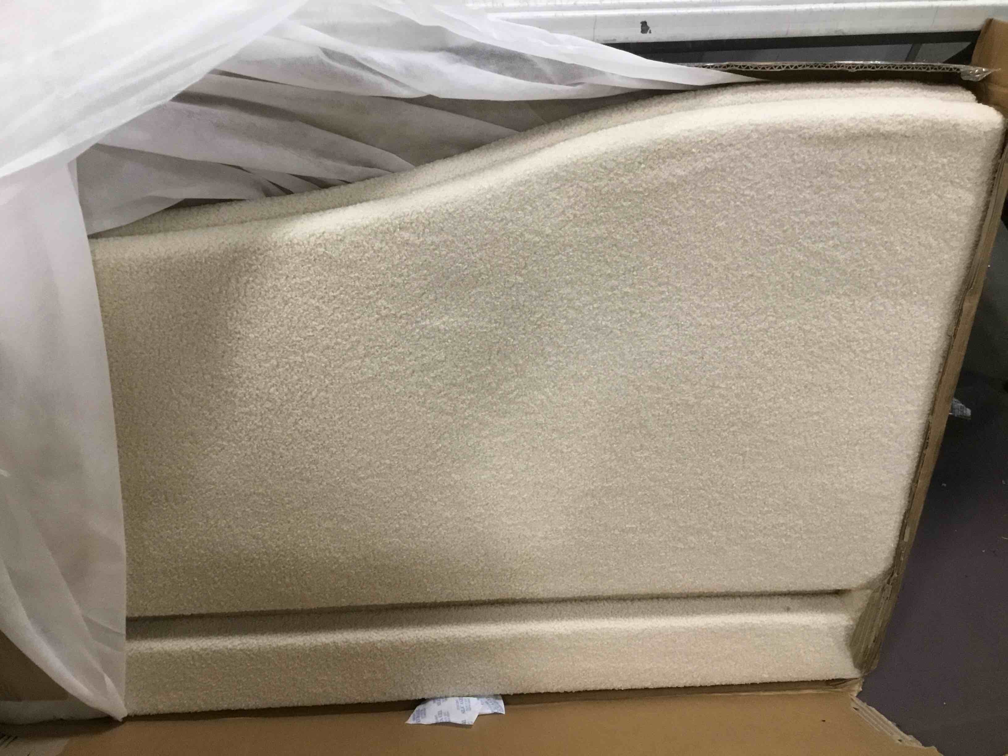 https://s3.amazonaws.com/lotting-images-prod/bidfta/YEL5623870_1704547793090.jpeg