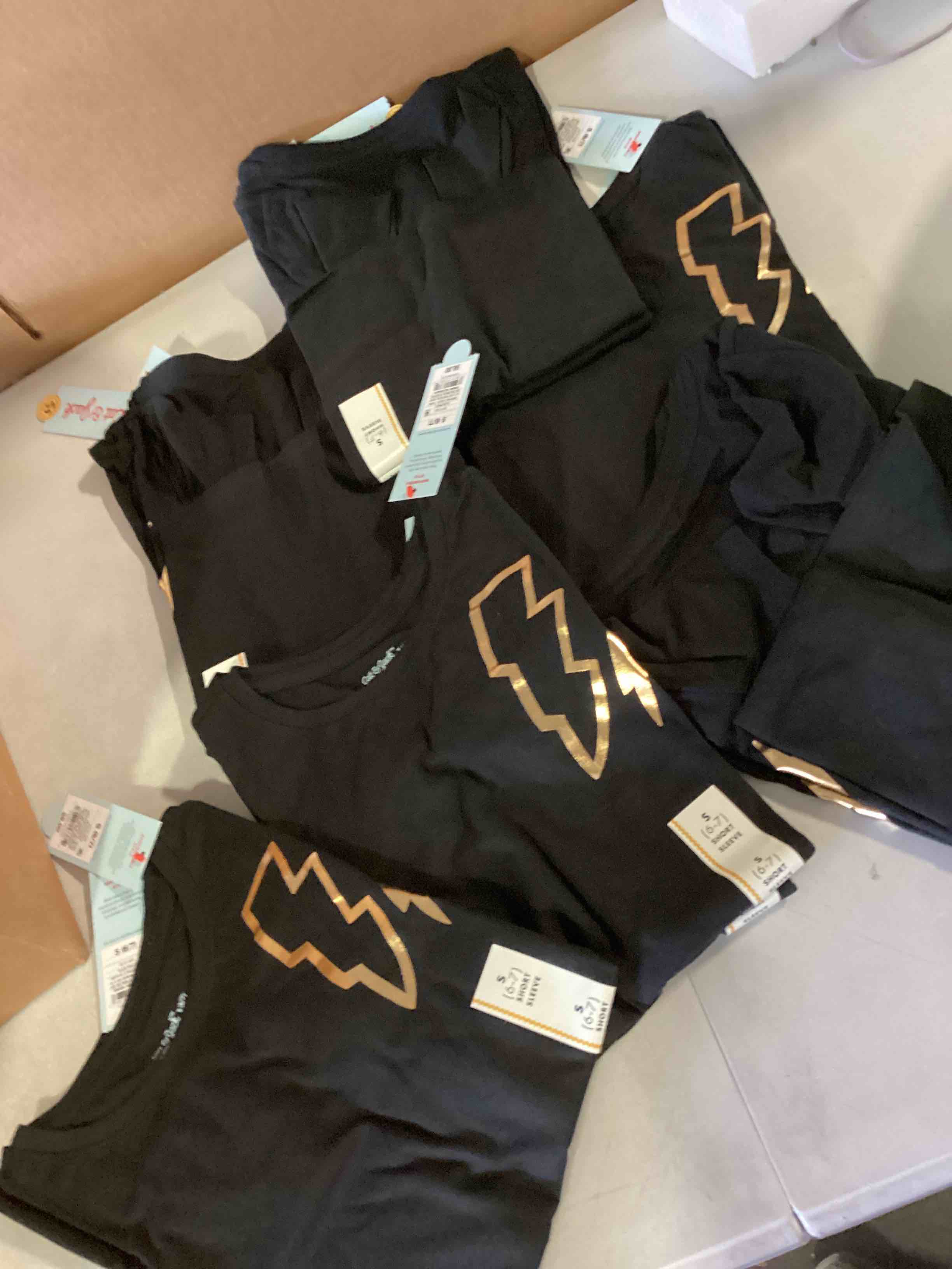 https://s3.amazonaws.com/lotting-images-prod/bidfta/YEL5636714_1699541064951.jpeg