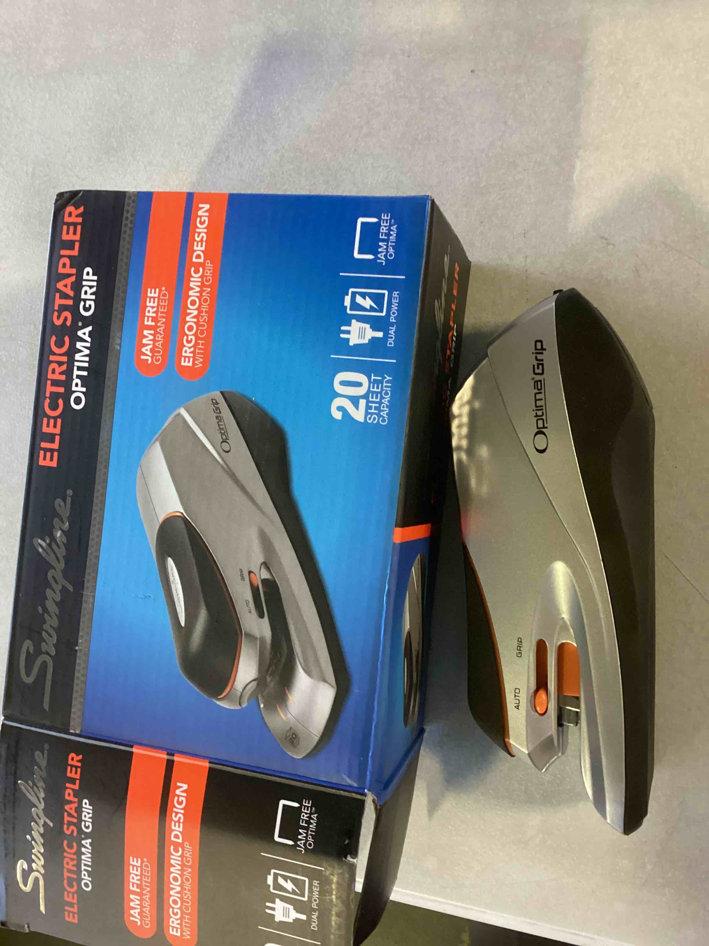 https://s3.amazonaws.com/lotting-images-prod/bidfta/YEL5637310_1699983297093.jpeg