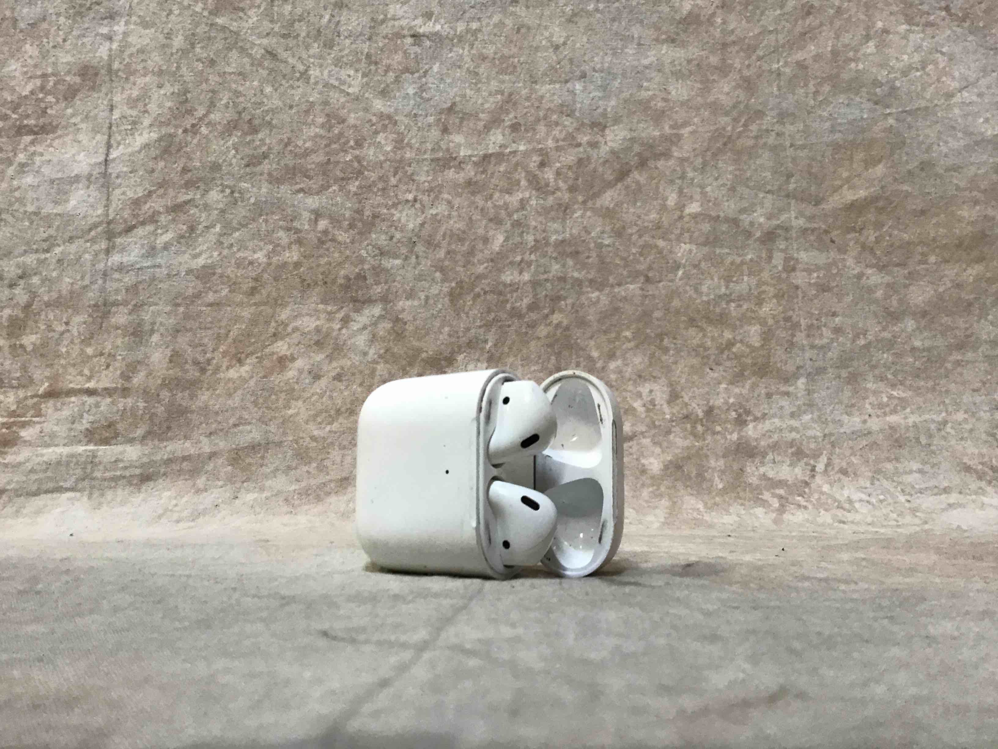 Apple AirPods