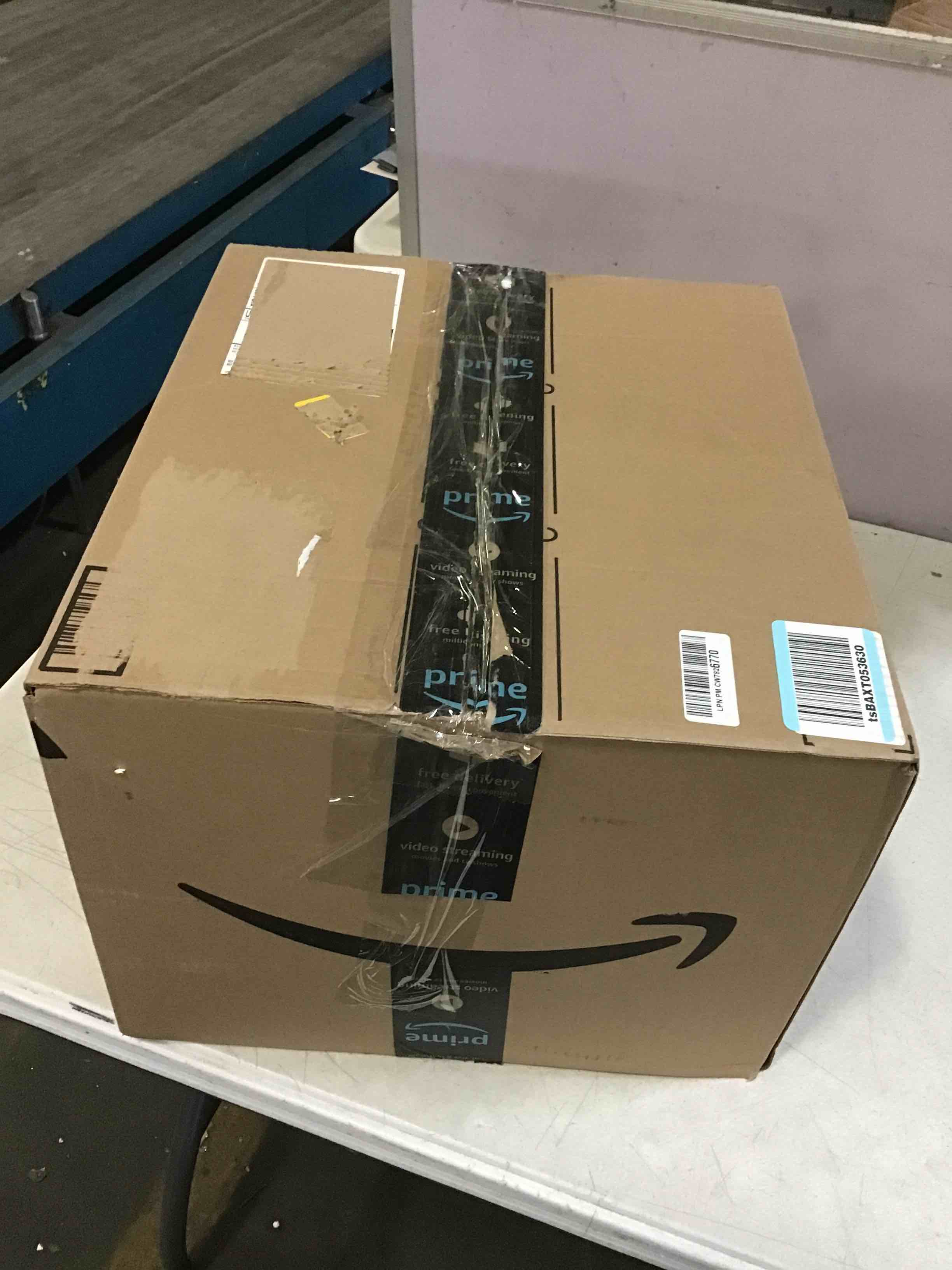 https://s3.amazonaws.com/lotting-images-prod/bidfta/YEL5641058_1699900333606.jpeg