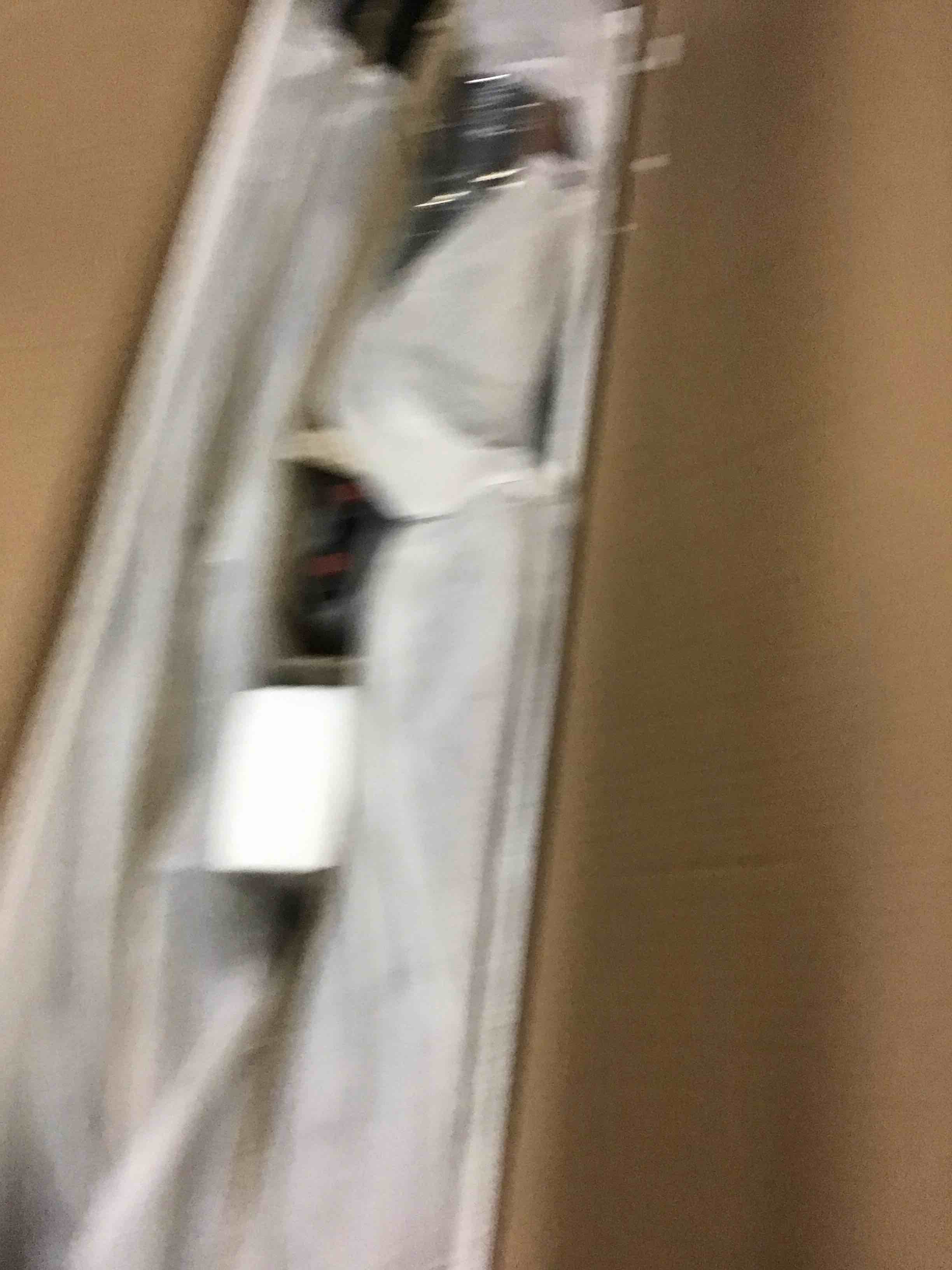 https://s3.amazonaws.com/lotting-images-prod/bidfta/YEL5641434_1700079844122.jpeg