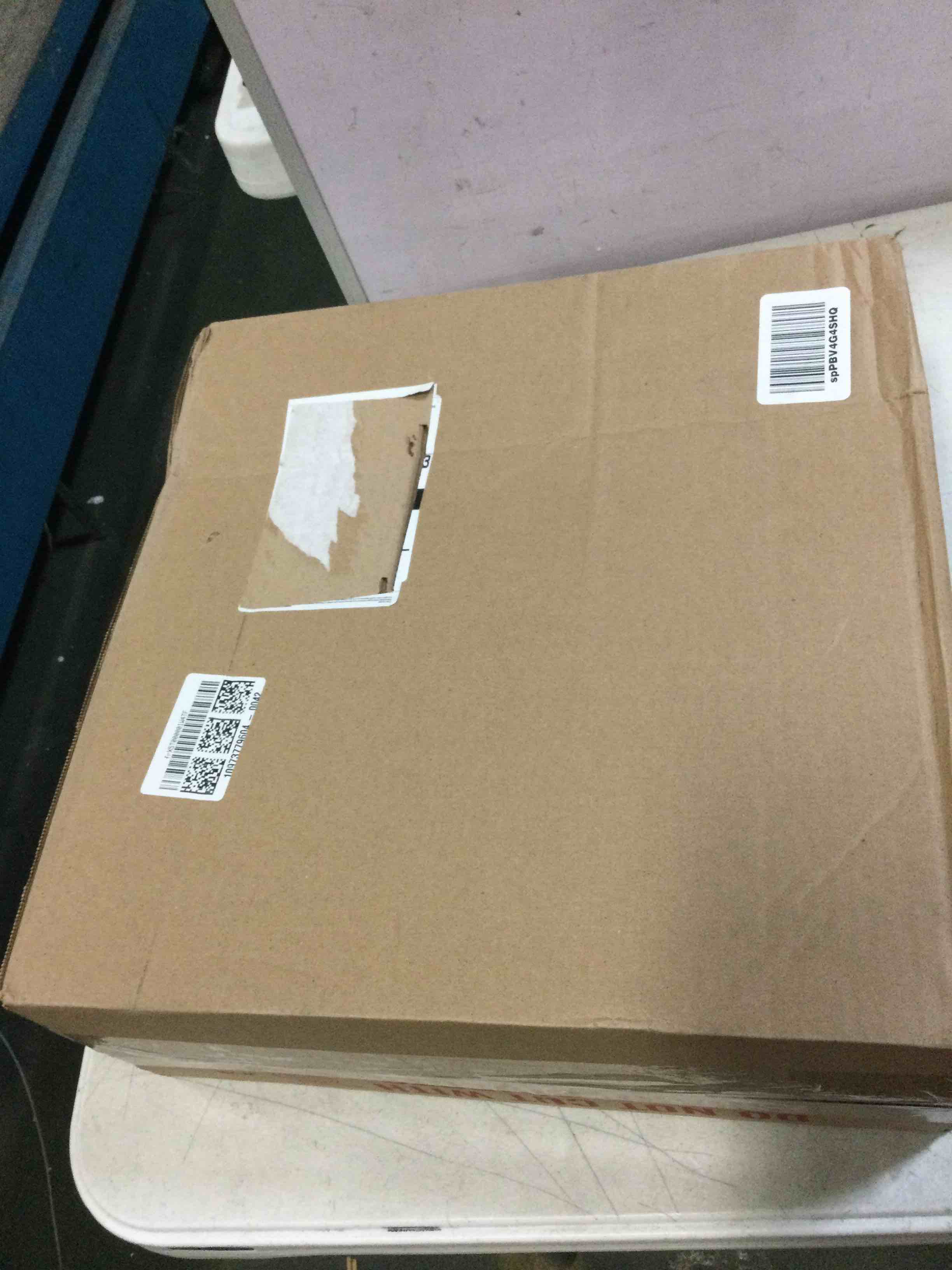 https://s3.amazonaws.com/lotting-images-prod/bidfta/YEL5641751_1700229188140.jpeg