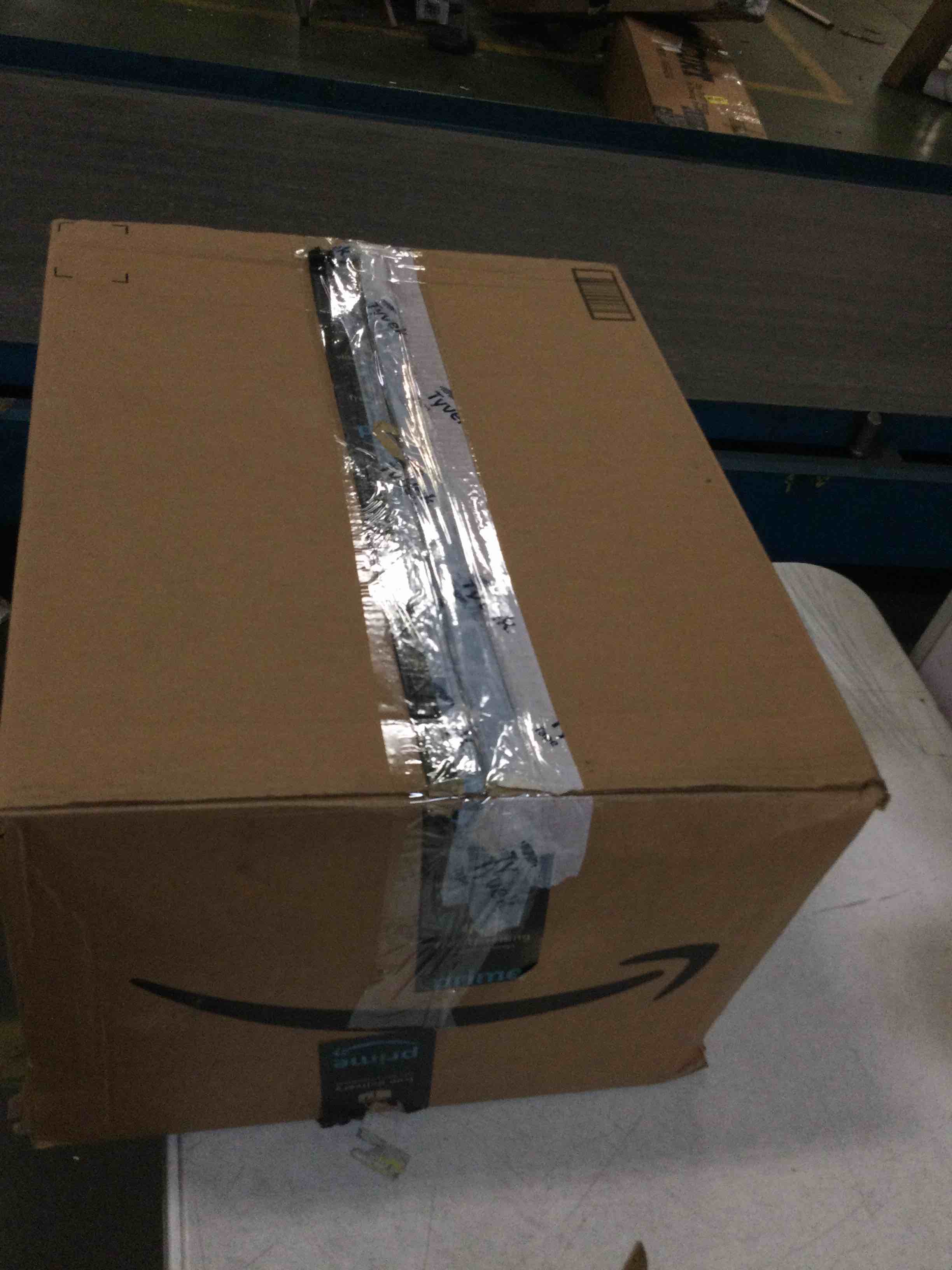 https://s3.amazonaws.com/lotting-images-prod/bidfta/YEL5641754_1700229452978.jpeg