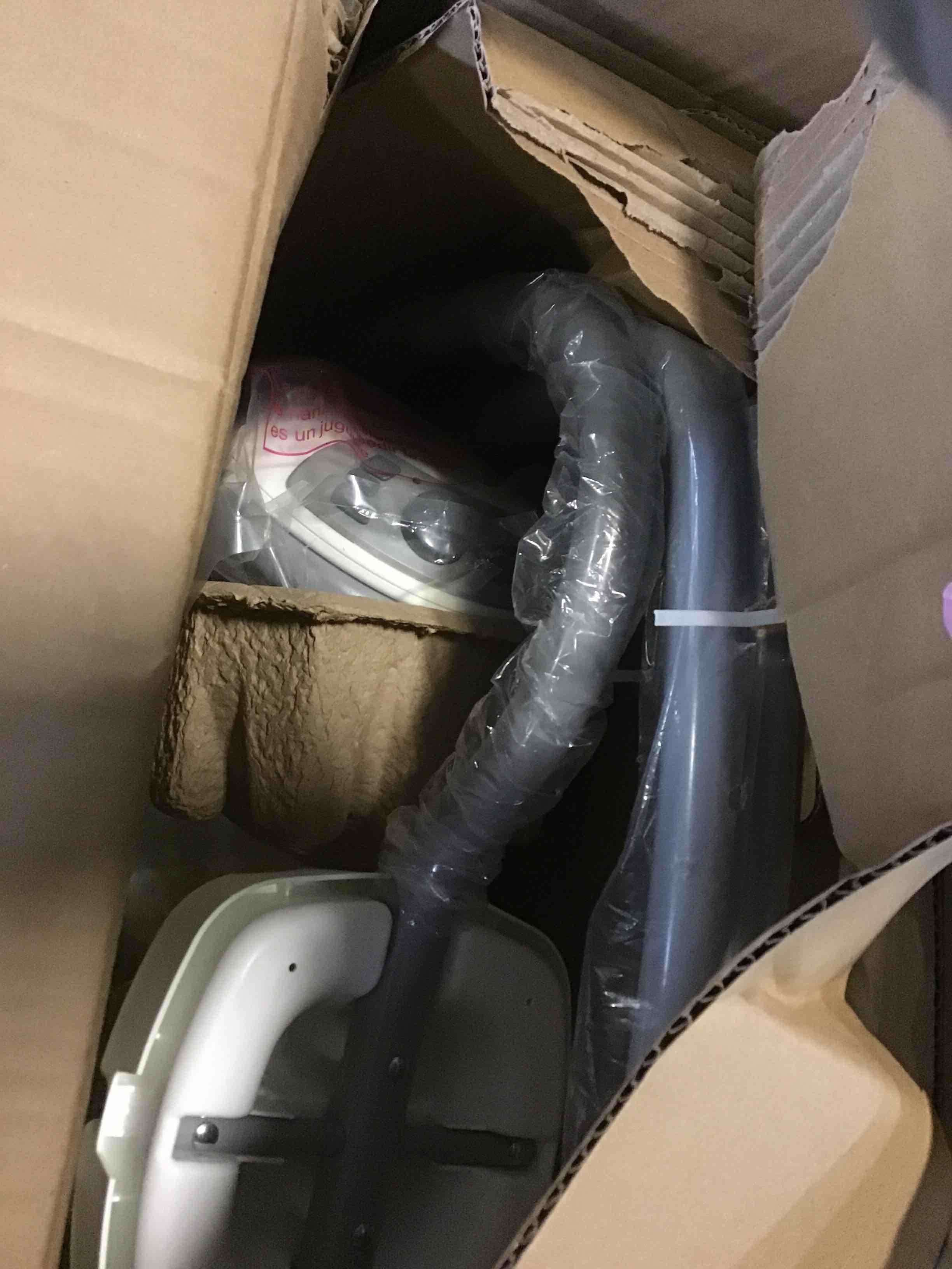 https://s3.amazonaws.com/lotting-images-prod/bidfta/YEL5643107_1700145797286.jpeg