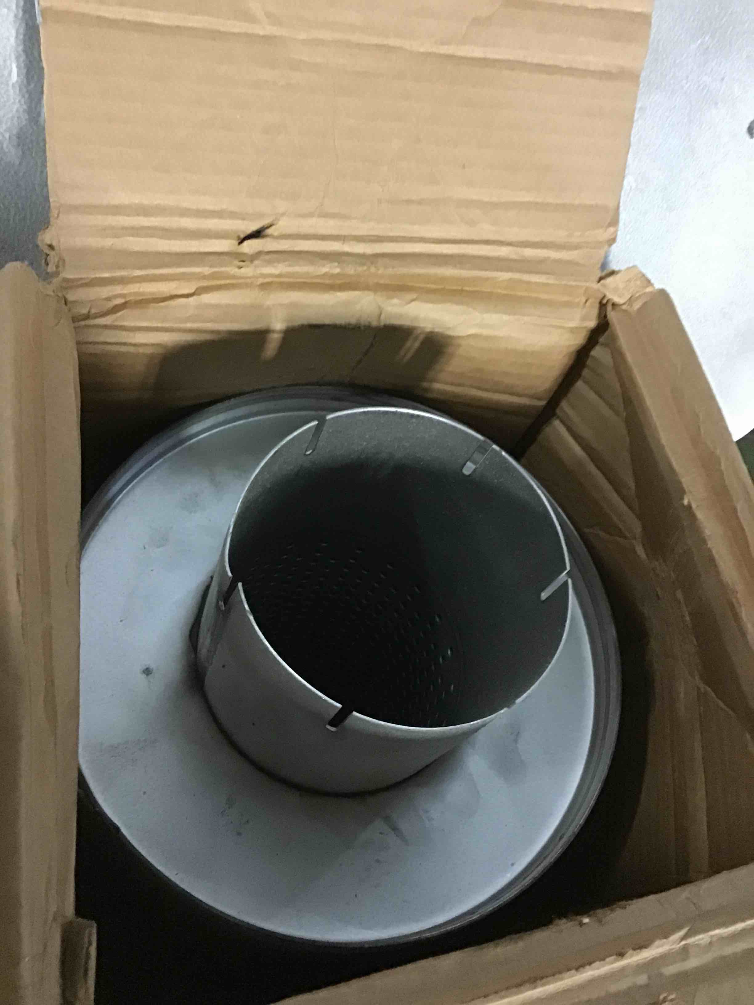 https://s3.amazonaws.com/lotting-images-prod/bidfta/YEL5643384_1700232366515.jpeg