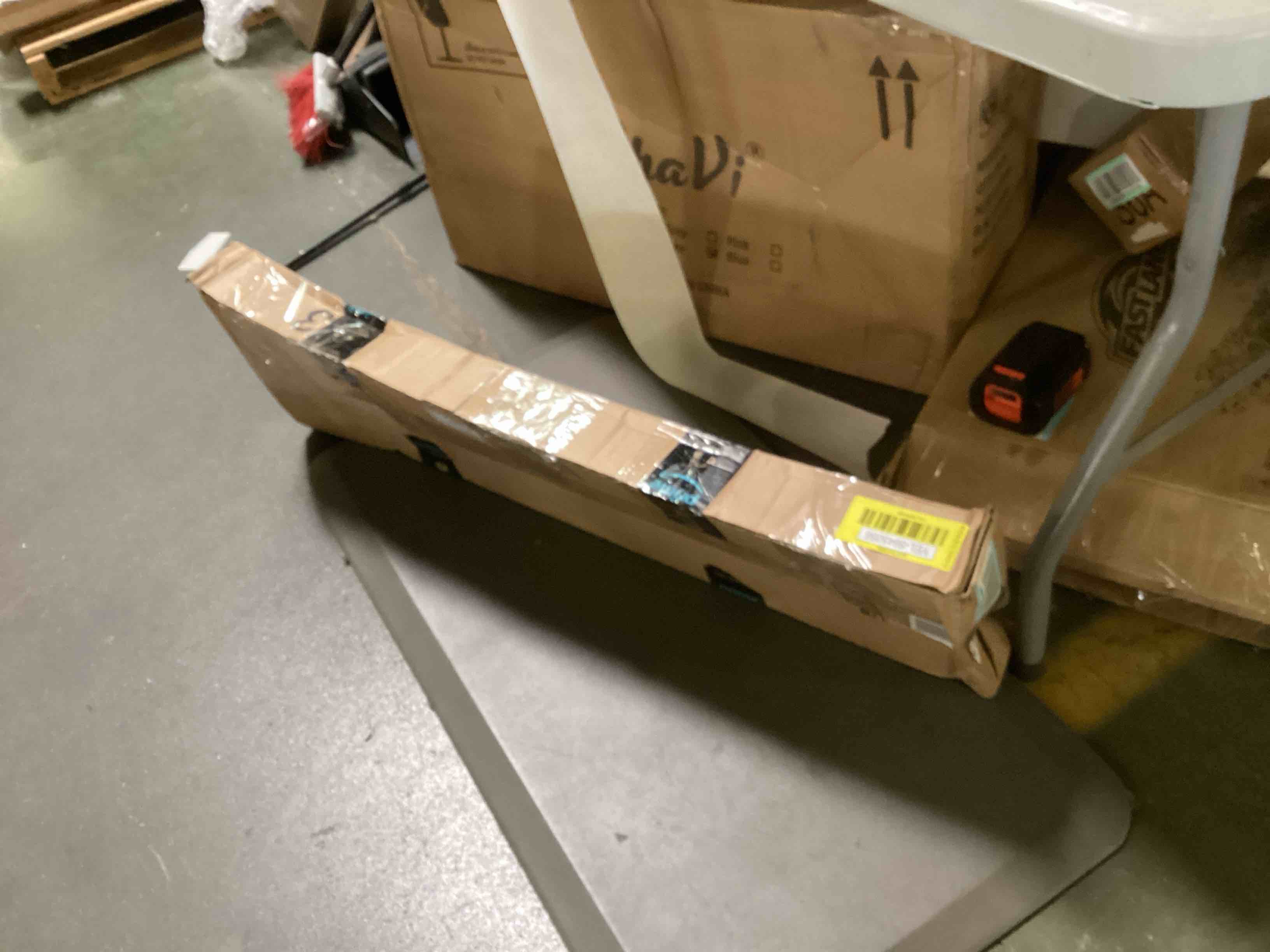 https://s3.amazonaws.com/lotting-images-prod/bidfta/YEL5645056_1699287728717.jpeg