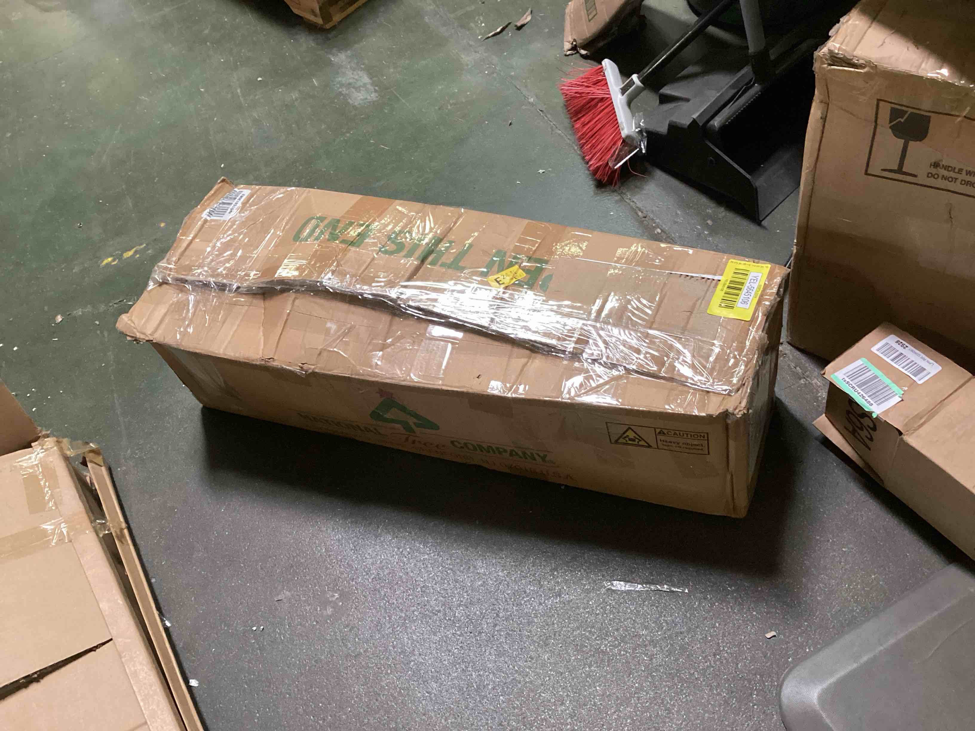 https://s3.amazonaws.com/lotting-images-prod/bidfta/YEL5645106_1699297225425.jpeg