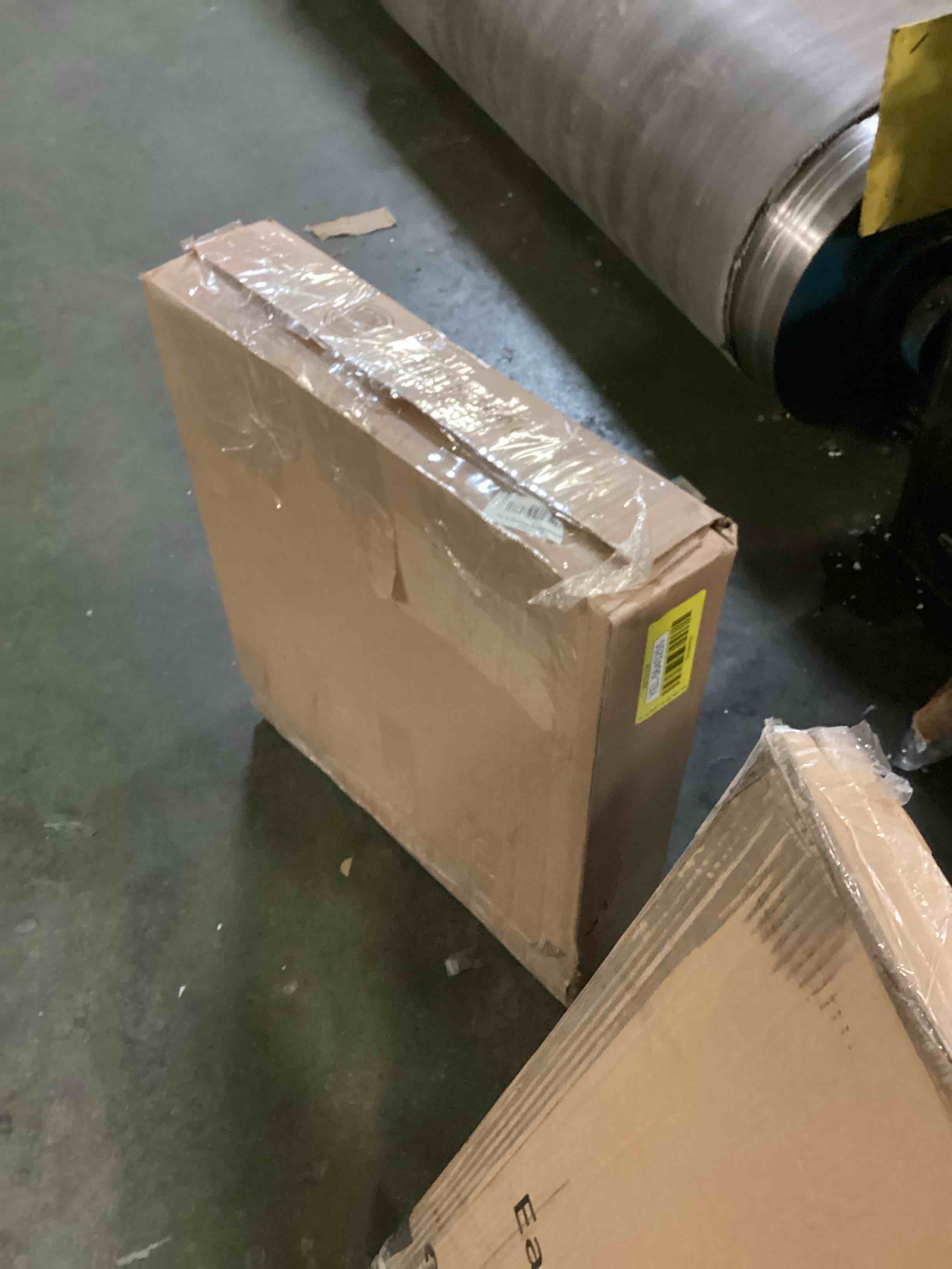https://s3.amazonaws.com/lotting-images-prod/bidfta/YEL5645255_1699375828413.jpeg