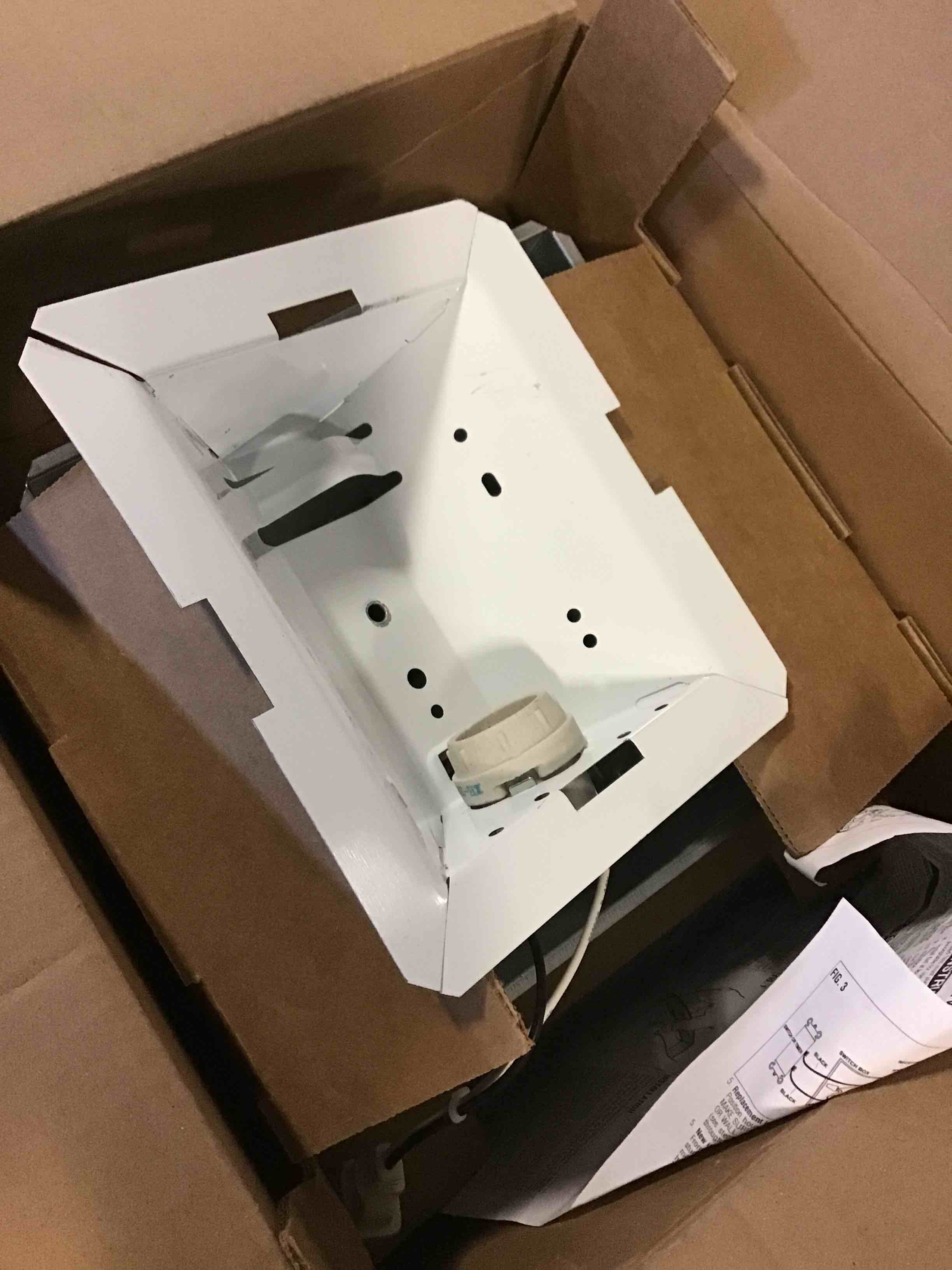 https://s3.amazonaws.com/lotting-images-prod/bidfta/YEL5645977_1699971905234.jpeg