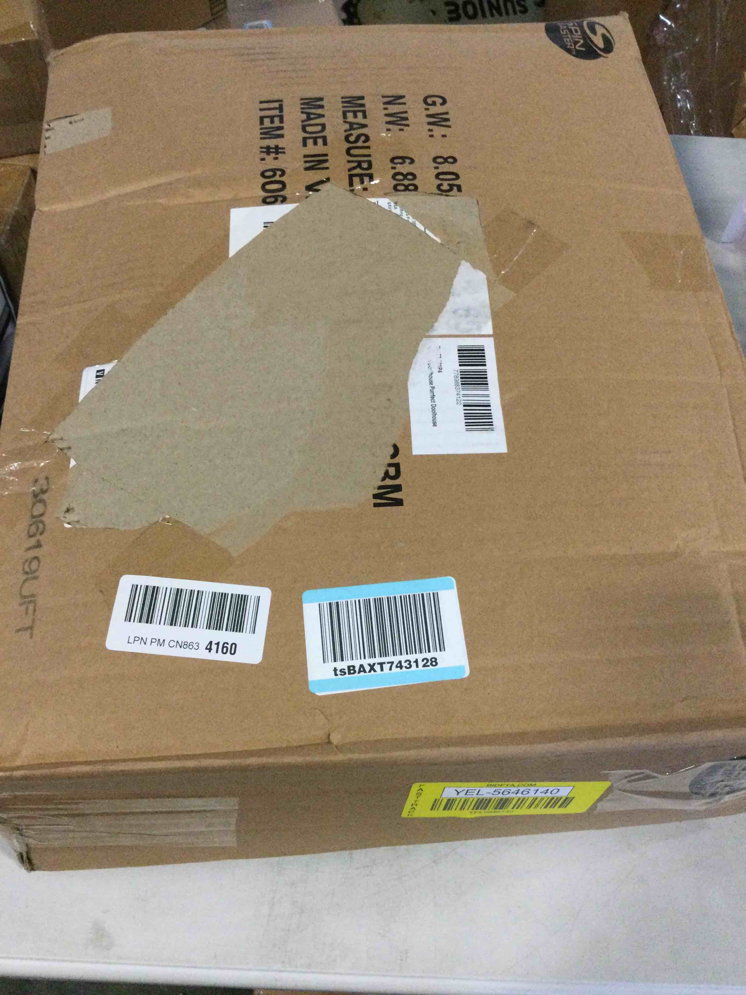 https://s3.amazonaws.com/lotting-images-prod/bidfta/YEL5646140_1700059794681.jpeg