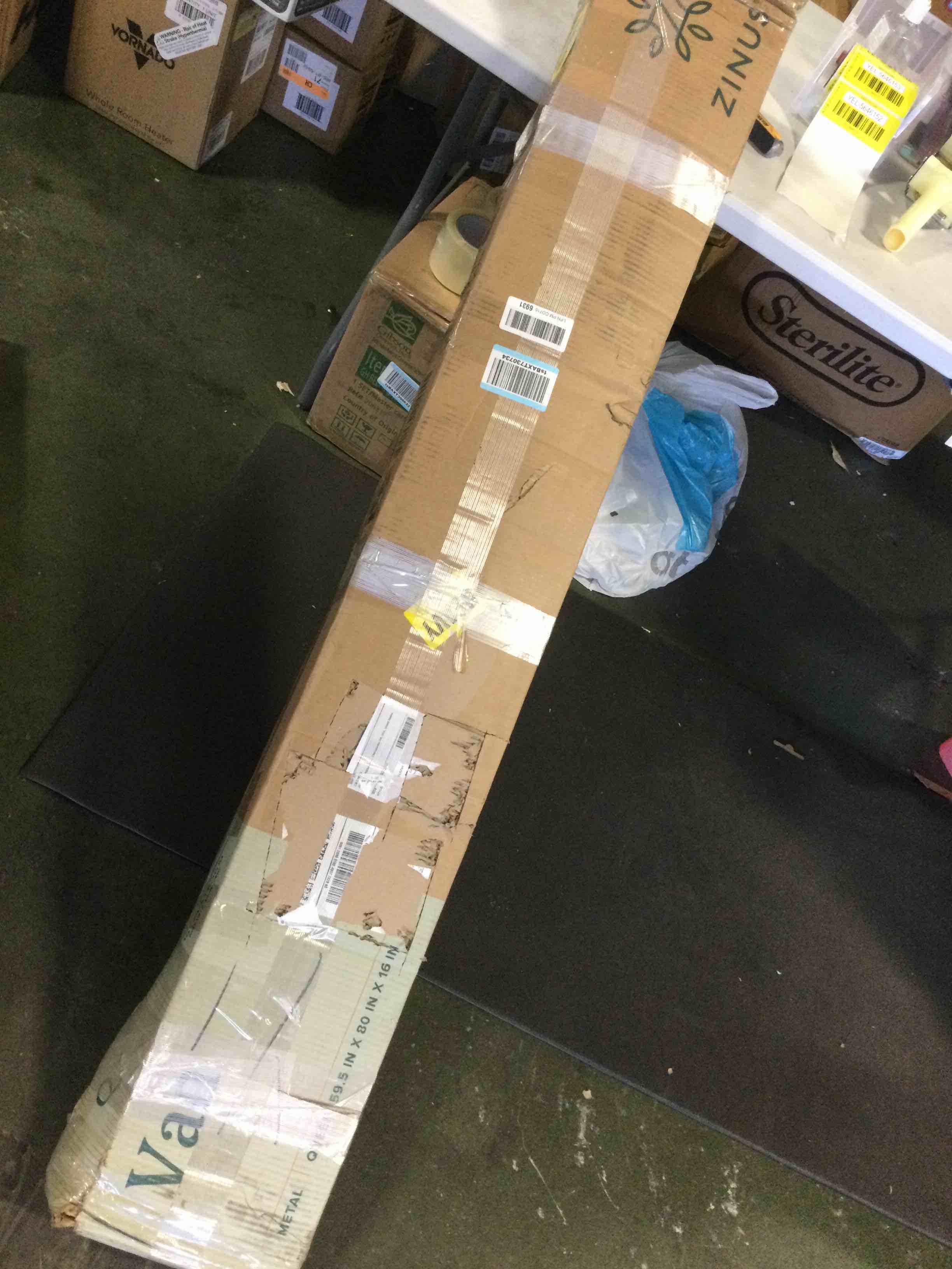 https://s3.amazonaws.com/lotting-images-prod/bidfta/YEL5646151_1700063673136.jpeg