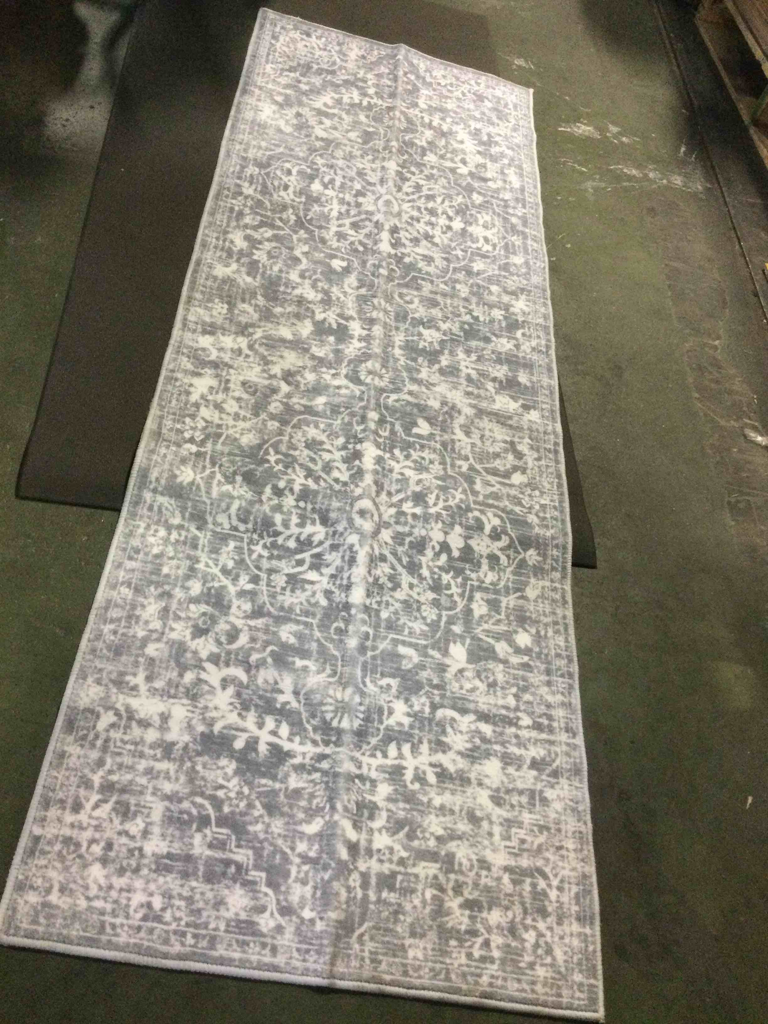 Runner rug 6ft x 2ft