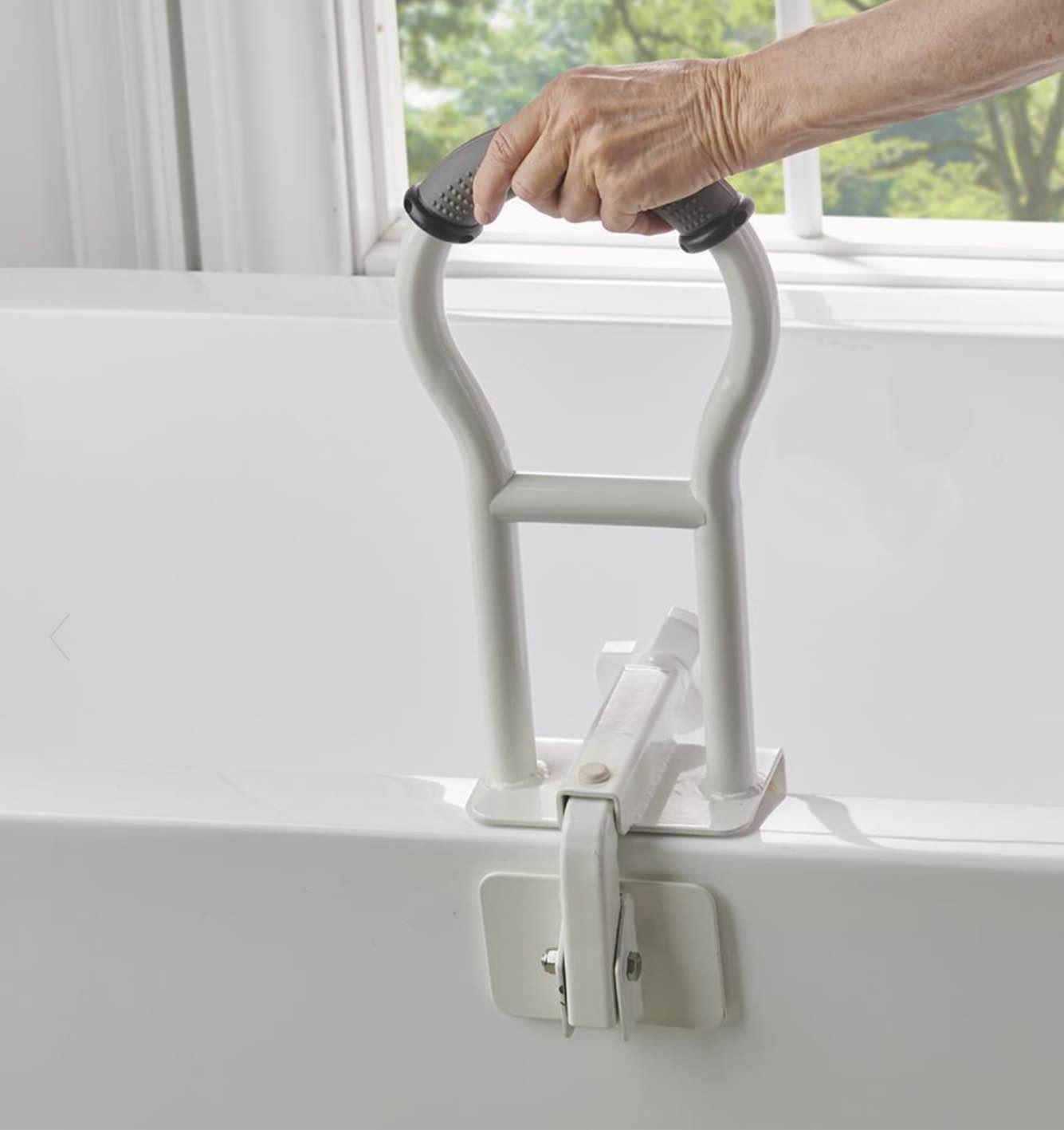 The Easy Install Bathtub Safety Bar
