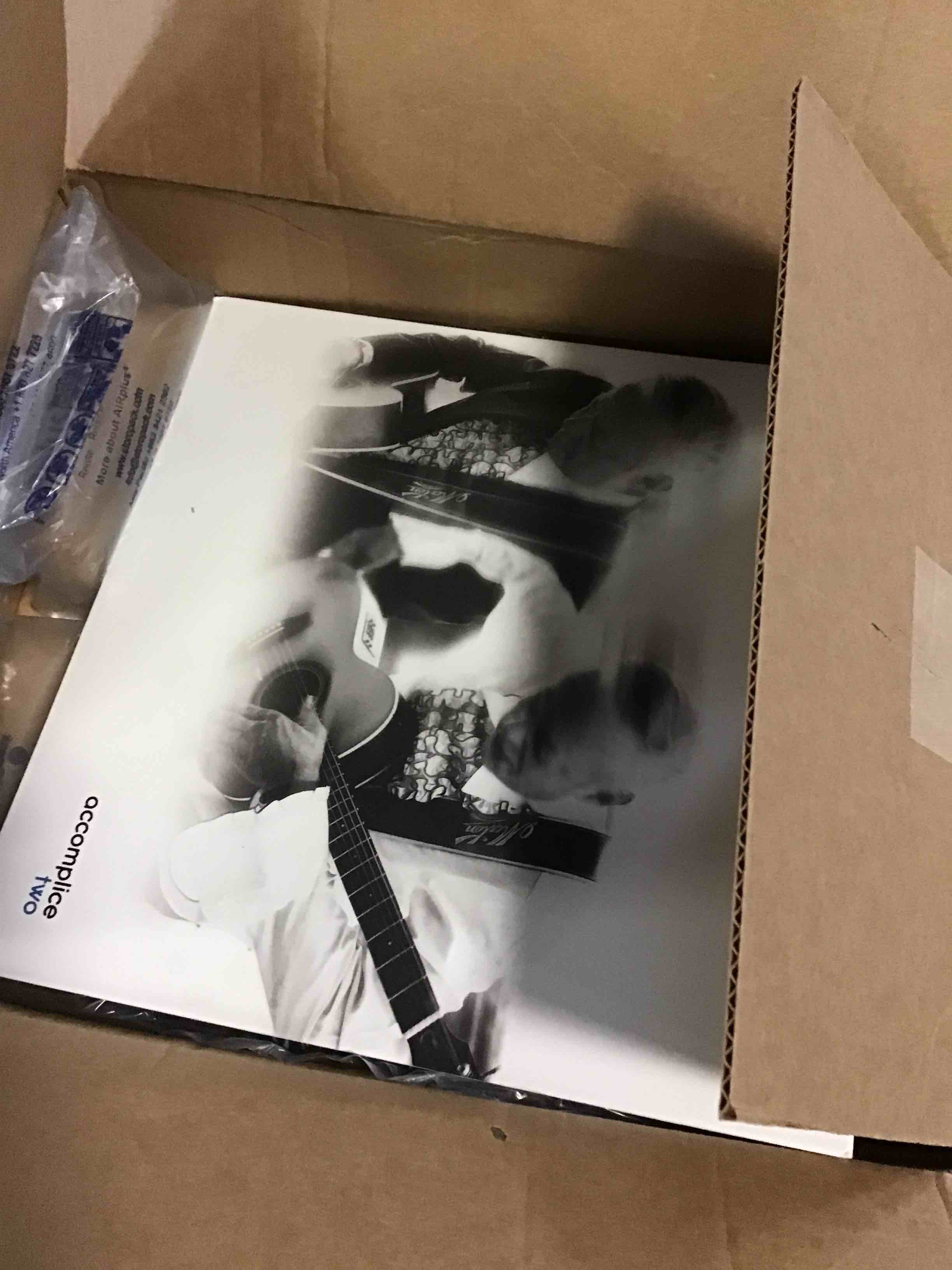 https://s3.amazonaws.com/lotting-images-prod/bidfta/YEL5647430_1699632292305.jpeg