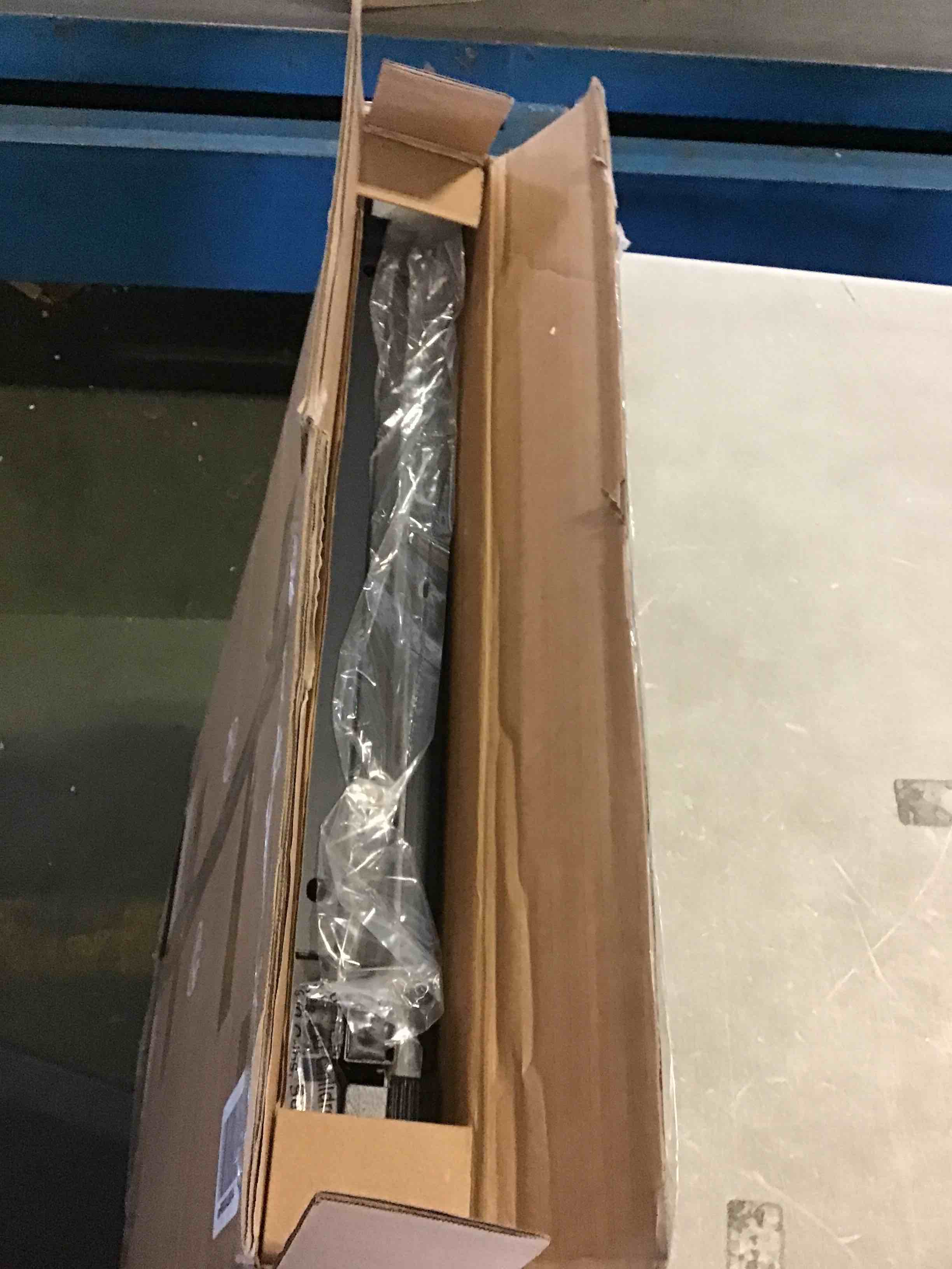 https://s3.amazonaws.com/lotting-images-prod/bidfta/YEL5647729_1699903639842.jpeg