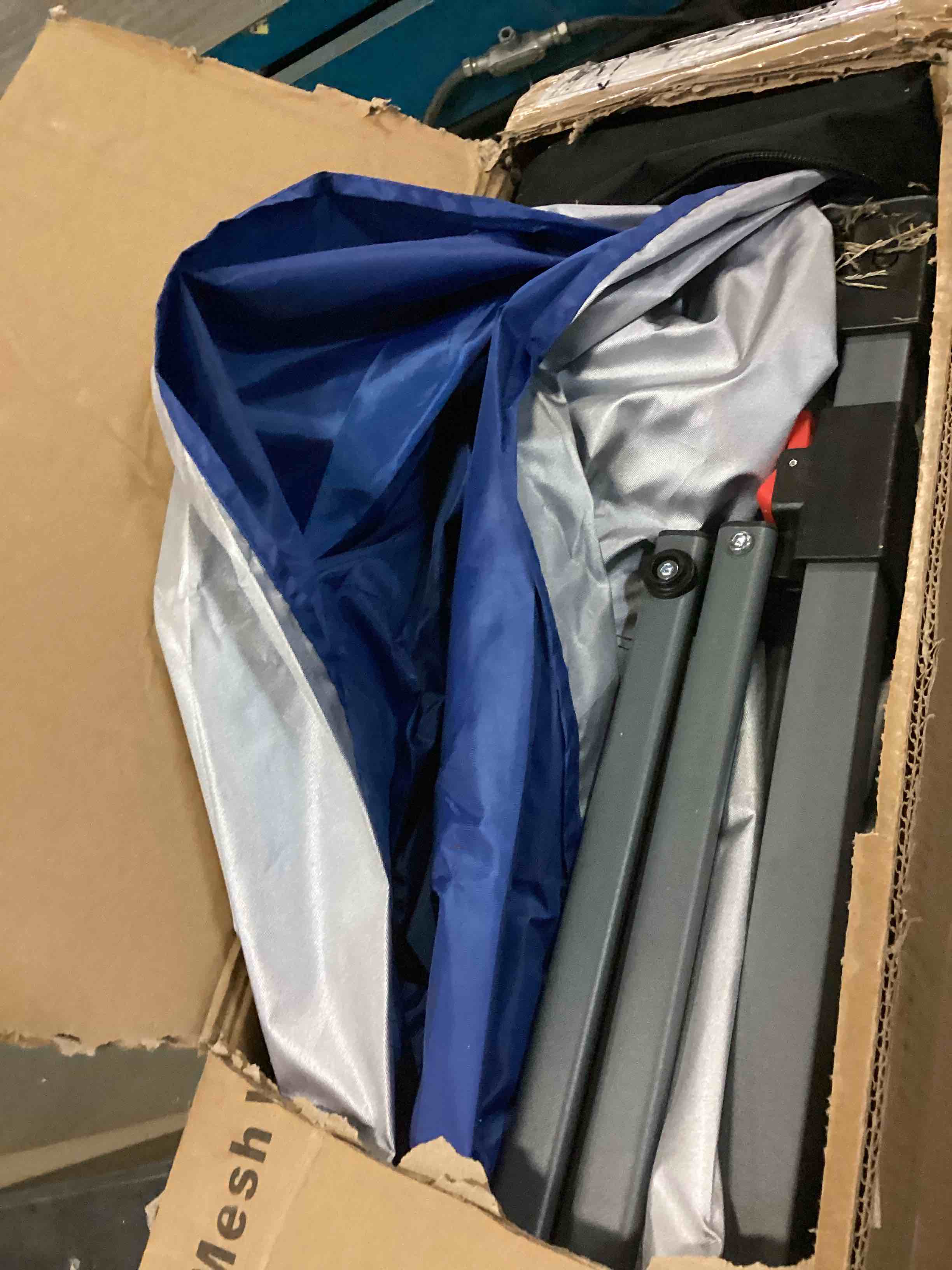 https://s3.amazonaws.com/lotting-images-prod/bidfta/YEL5650065_1700491457452.jpeg
