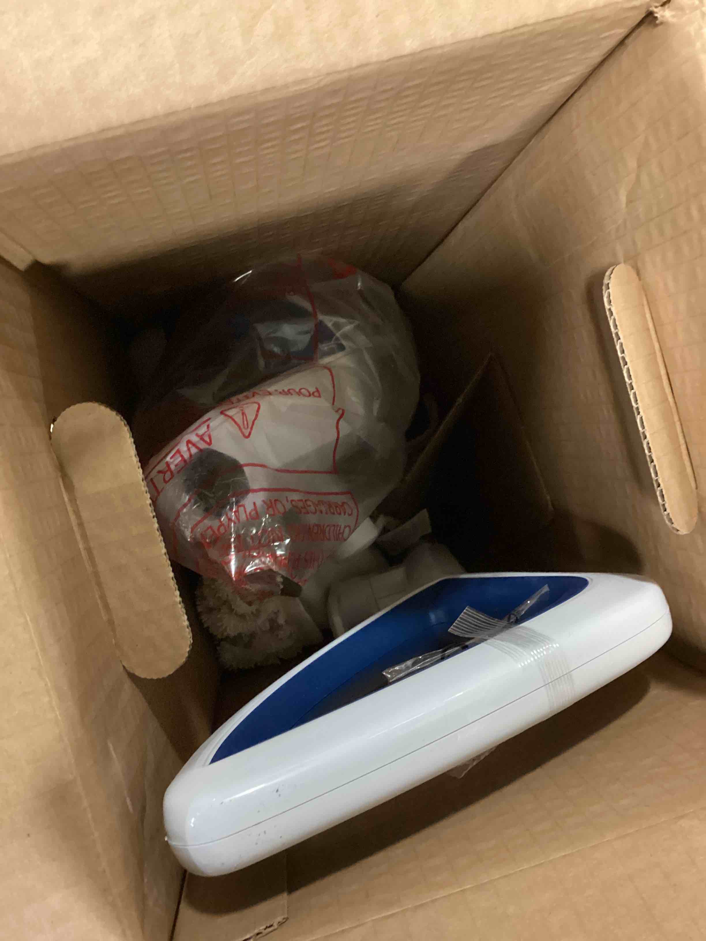 https://s3.amazonaws.com/lotting-images-prod/bidfta/YEL5650138_1700586077449.jpeg
