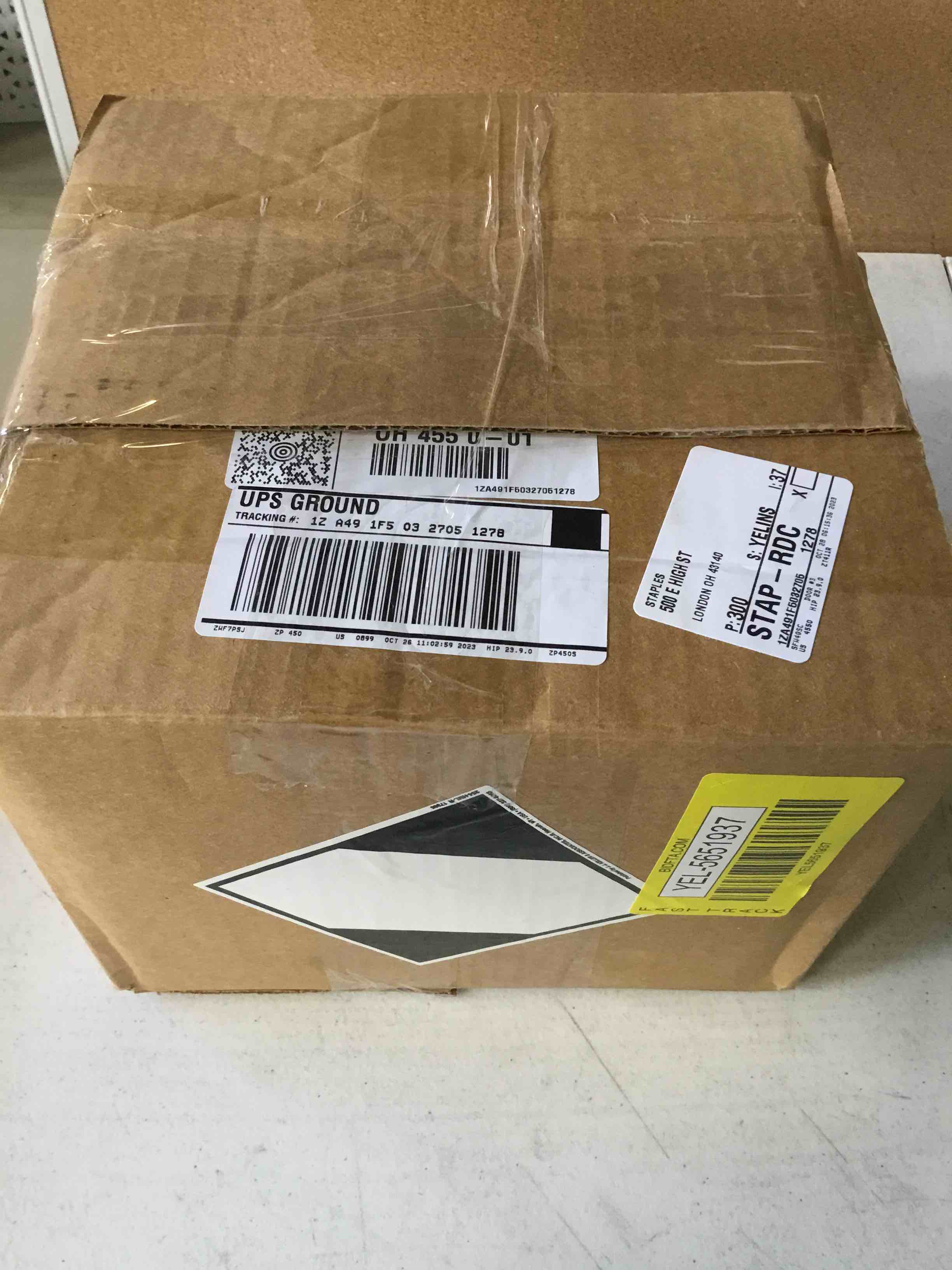 https://s3.amazonaws.com/lotting-images-prod/bidfta/YEL5651937_1700159811680.jpeg