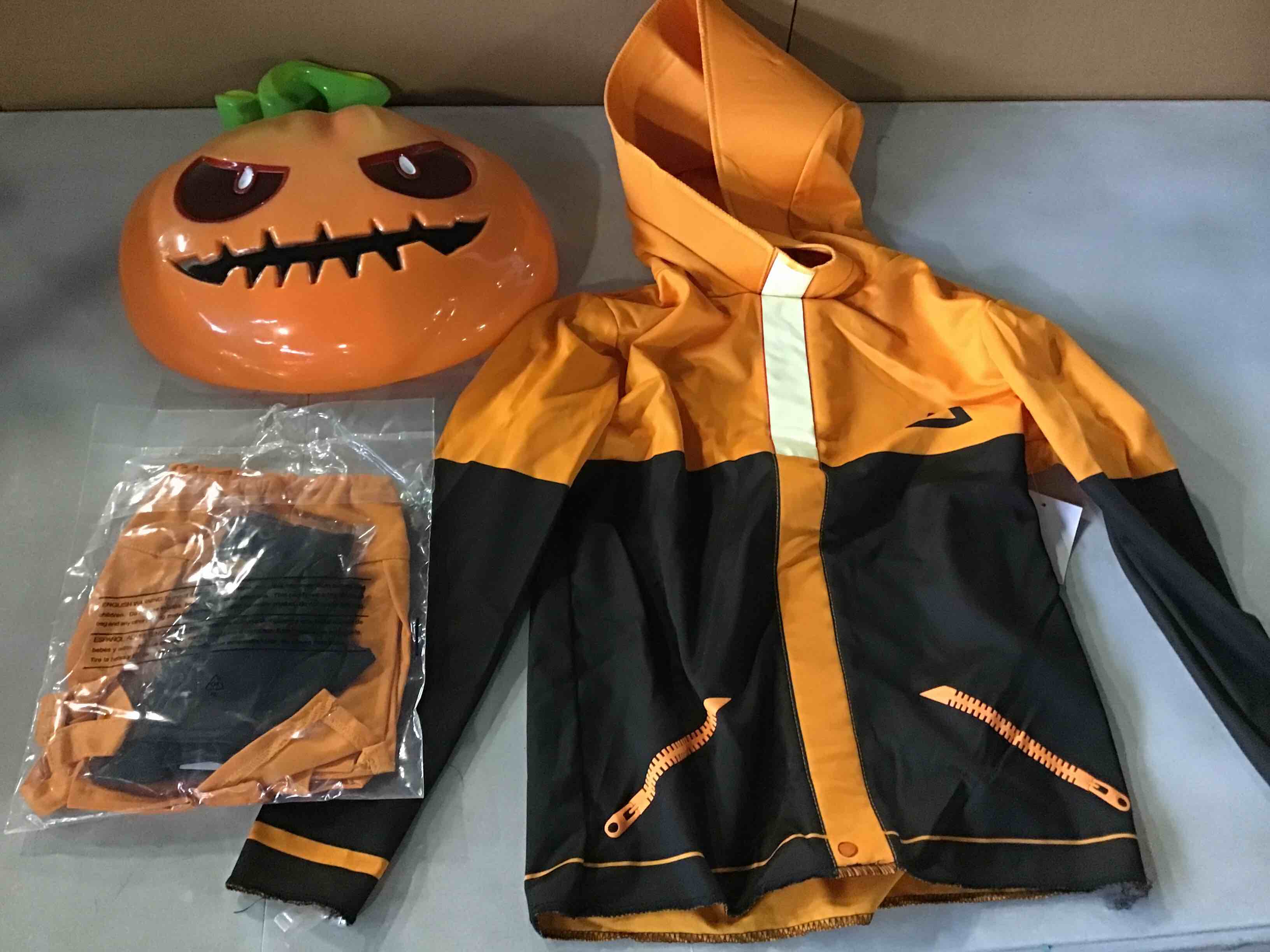 https://s3.amazonaws.com/lotting-images-prod/bidfta/YEL5652100_1700591158625.jpeg