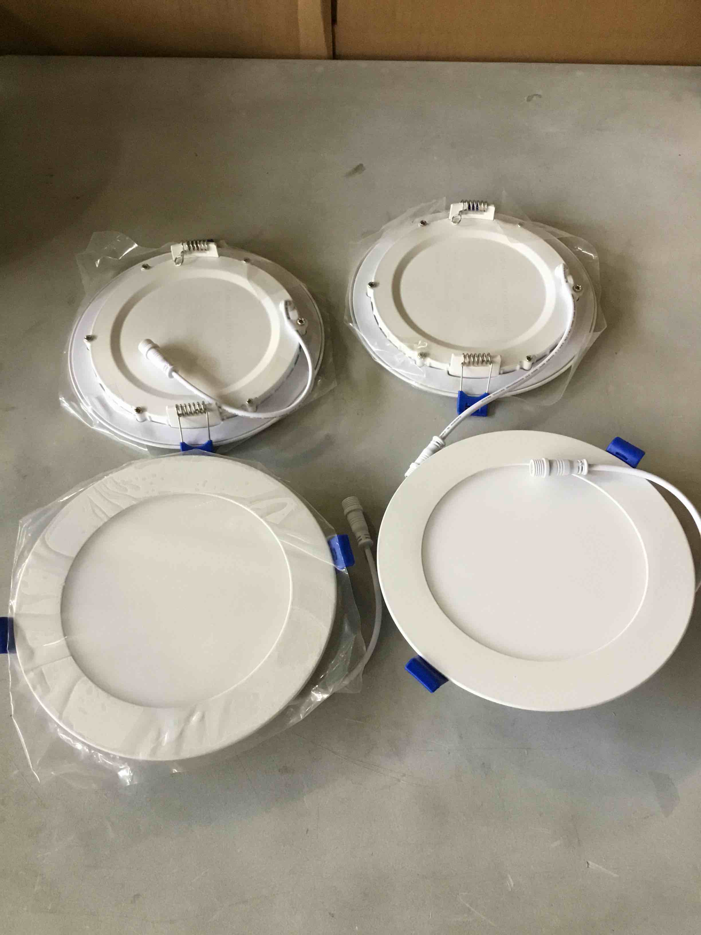 https://s3.amazonaws.com/lotting-images-prod/bidfta/YEL5652320_1701110983255.jpeg