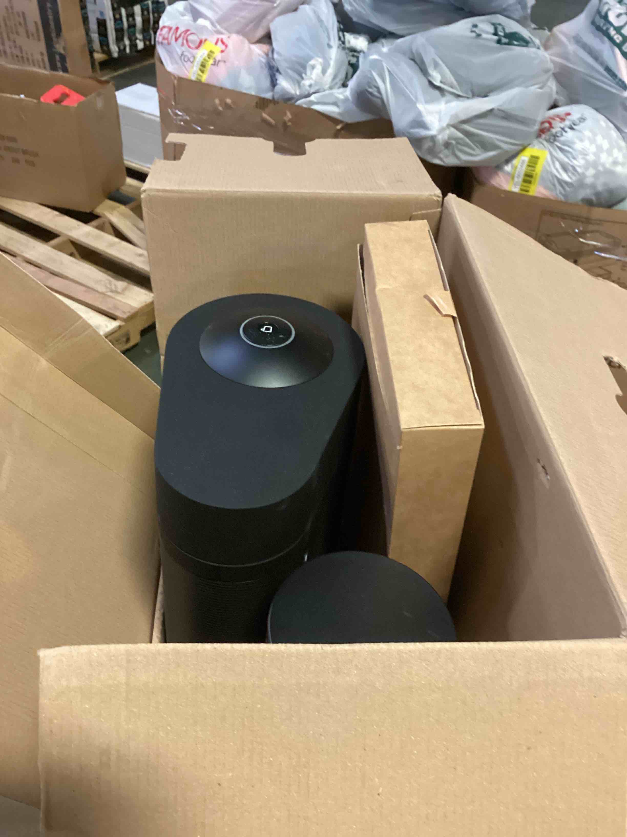 https://s3.amazonaws.com/lotting-images-prod/bidfta/YEL5652714_1699907881254.jpeg