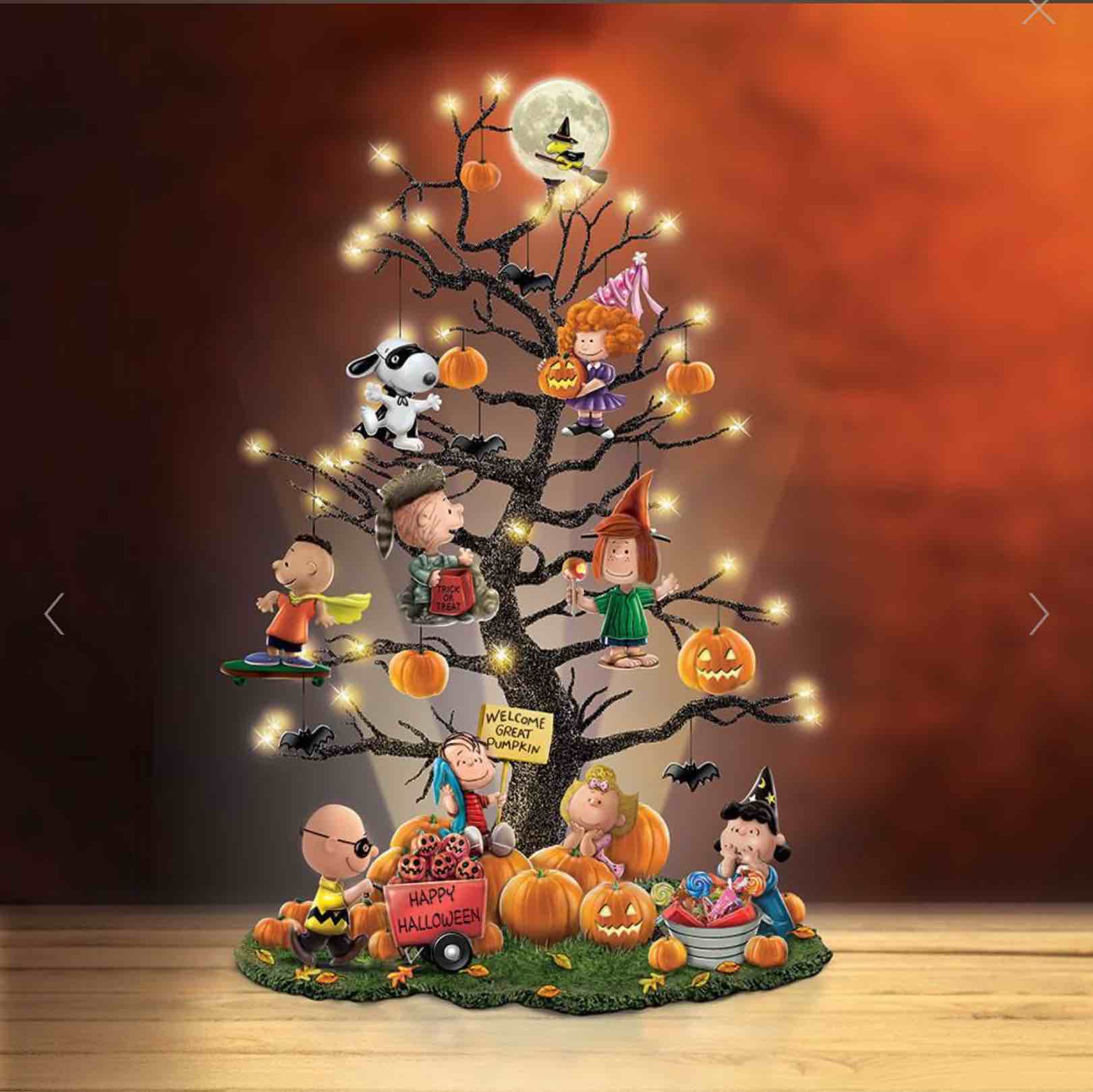 The Peanuts "It's The Great Pumpkin" Illuminated Halloween Tree