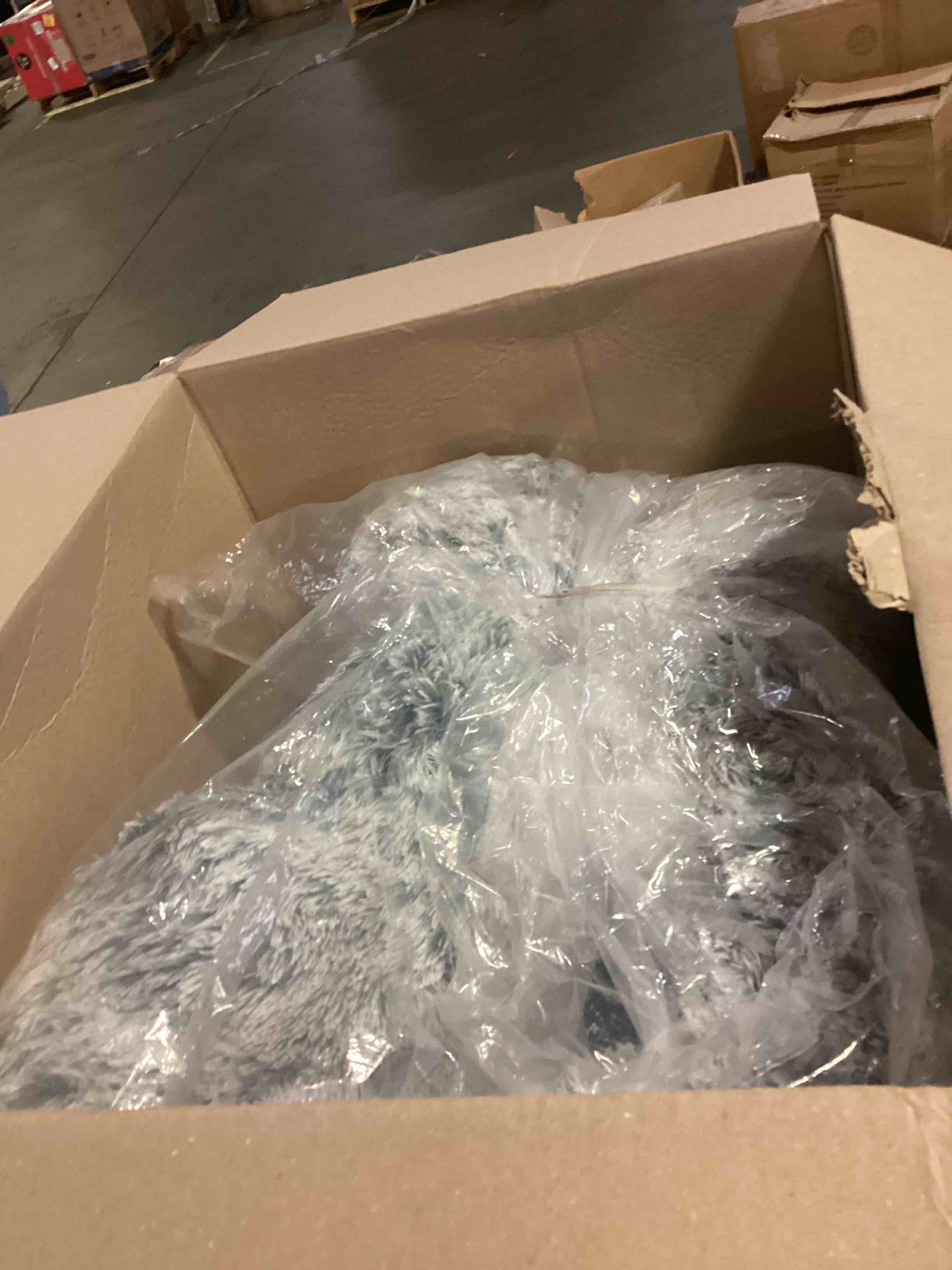 https://s3.amazonaws.com/lotting-images-prod/bidfta/YEL5653574_1700514081125.jpeg