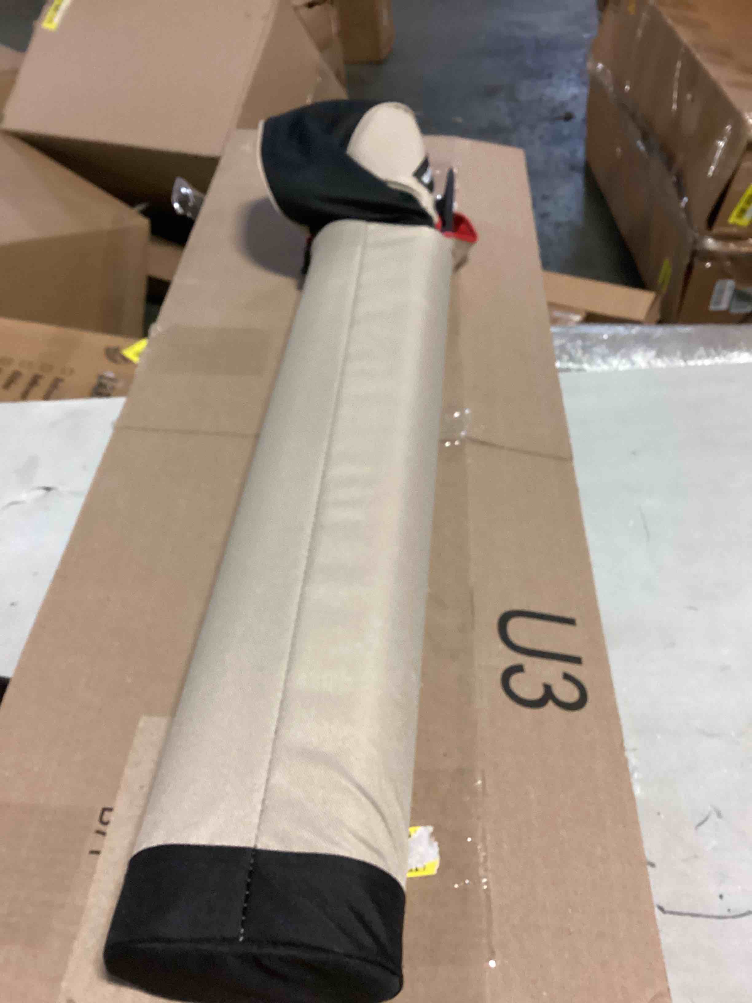 https://s3.amazonaws.com/lotting-images-prod/bidfta/YEL5653577_1700514332329.jpeg